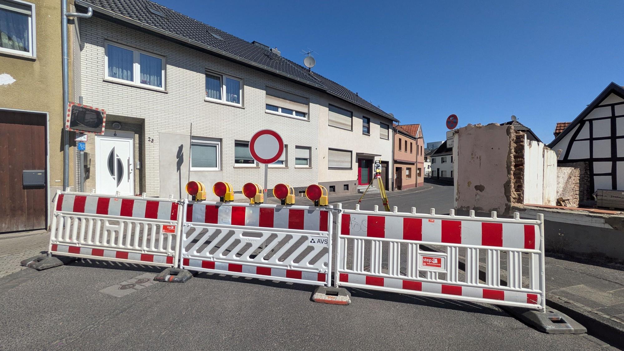 Die Sperrung der Kronenstraße für den Durchgangsverkehr ist auch für die Anwohner ein Problem.