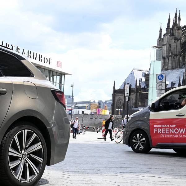 Ab heute gelten Mindestpreise für Mietwagenfahrten in Köln, auch Taxifahrten sind teurer geworden.