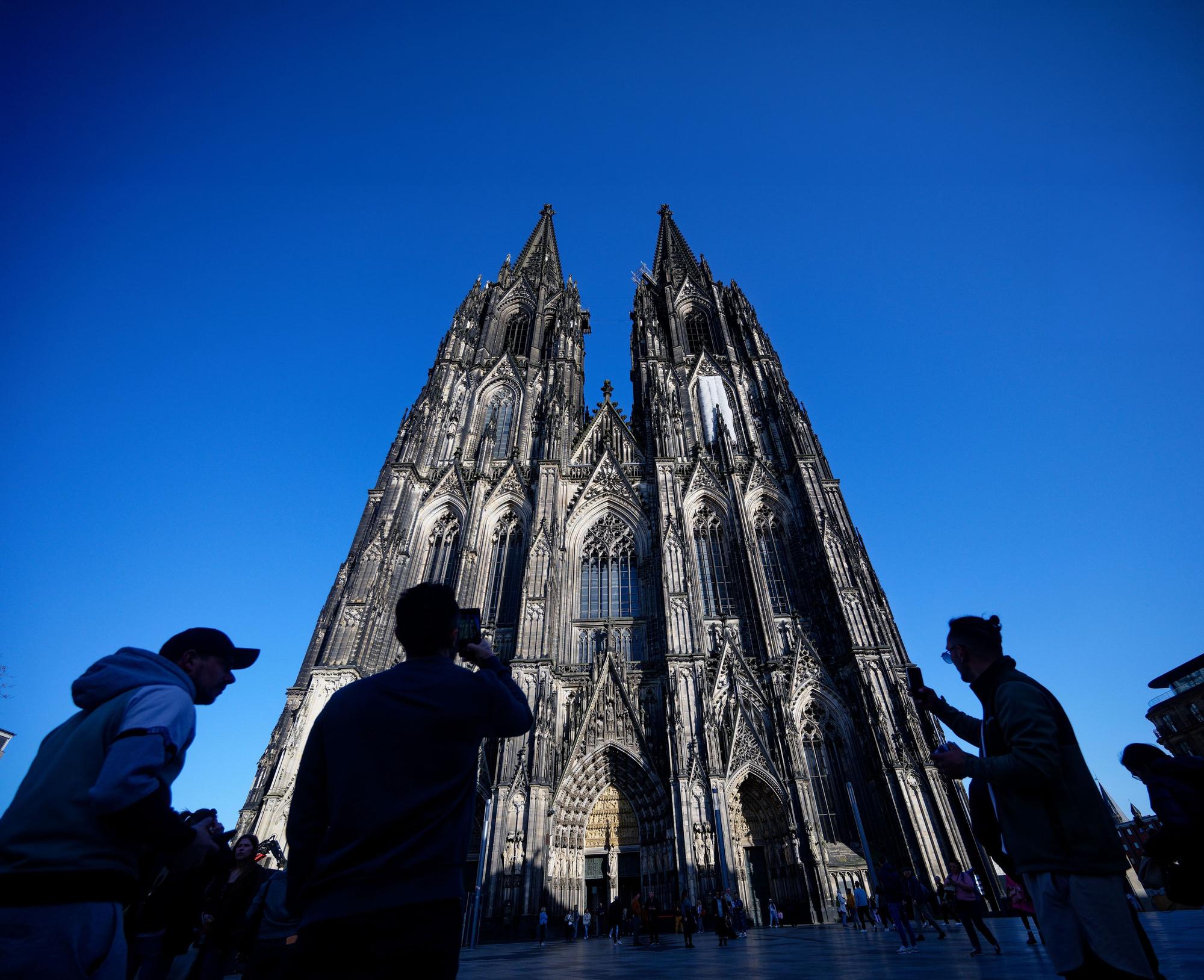 Zum Unesco-Welterbetag warnt die Präsidentin der Kommission vor Gefahren für Kulturstätten wie den Kölner Dom.