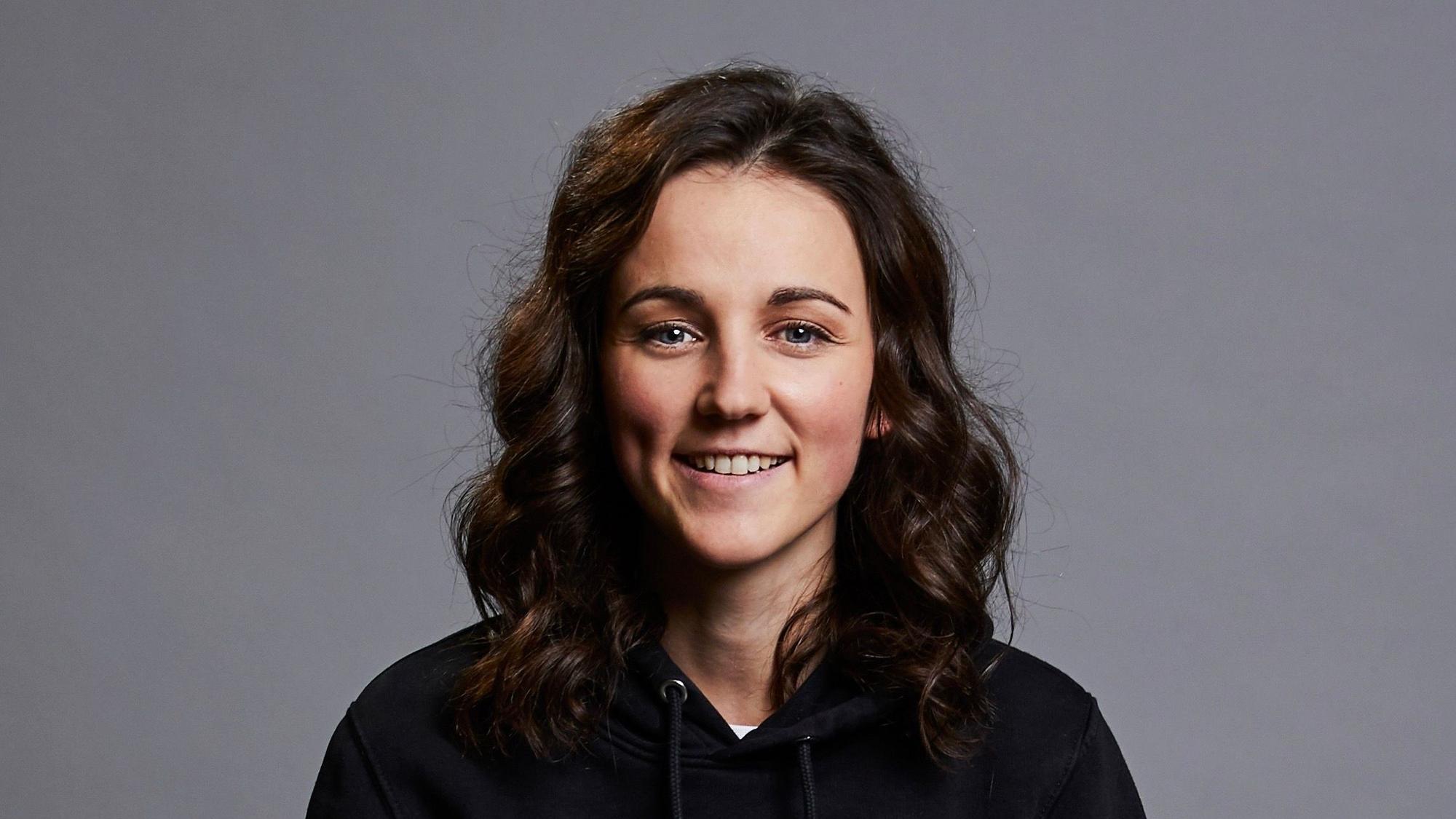 Christina Eckstein will Frauensport in die Kneipen bringen und organisiert Watchpartys mit Frauen.