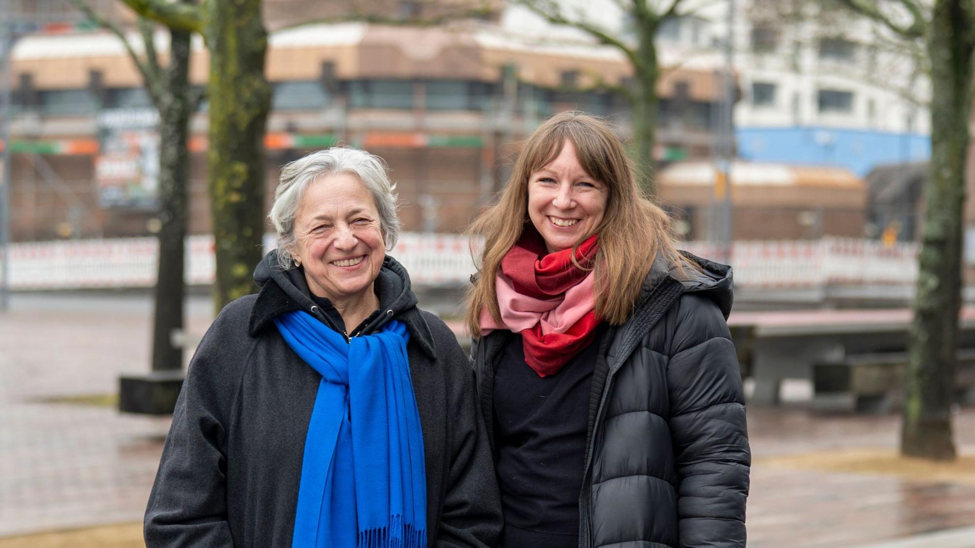 Marion Küppers und Julia Ecker (v.l.) arbeiten als Sozialarbeiter in Chorweiler.