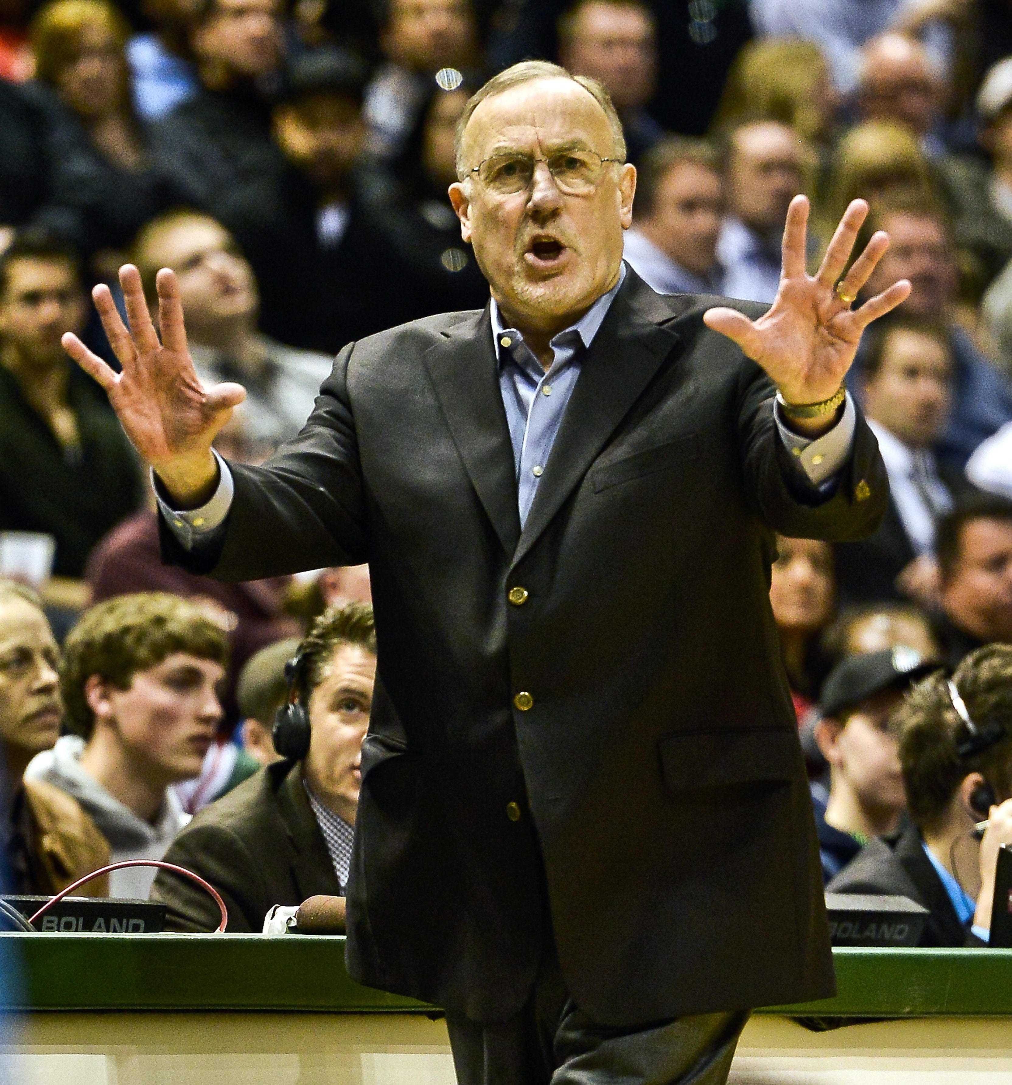 Rick Adelman während eines NBA-Spiels als Cheftrainer der Minnesota Timberwolves