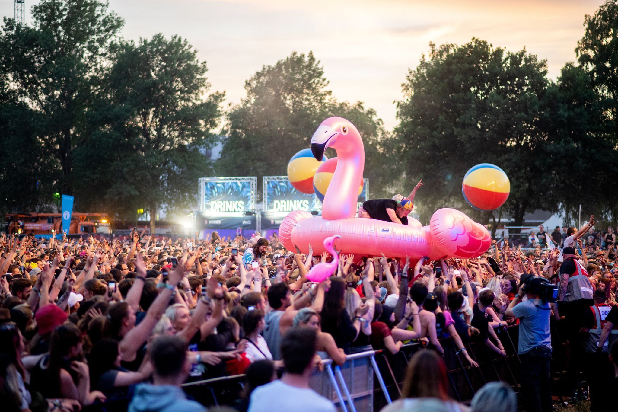 Festivalbesucher feiern beim Hurricane Festival
