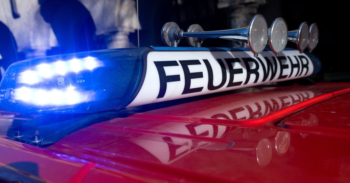 Feuer auf Campingplatz: Zehn Wohnwagen in Niederkrüchten zerstört ...