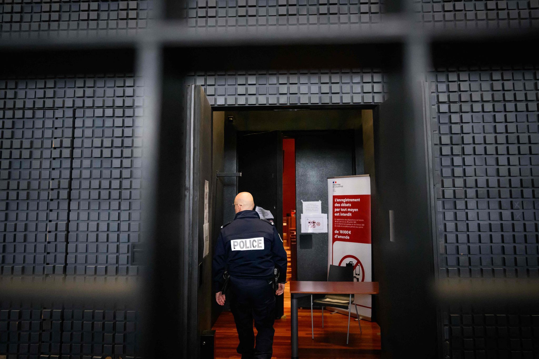Lebenslange Haft in Frankreich für deutschen «Maskenmann»