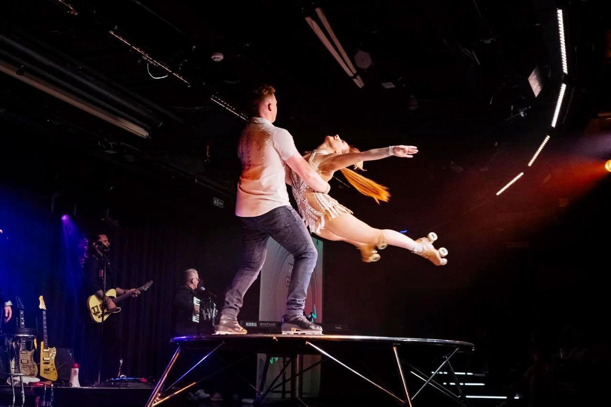 Die Skating Donnert’s bei ihrer Show.