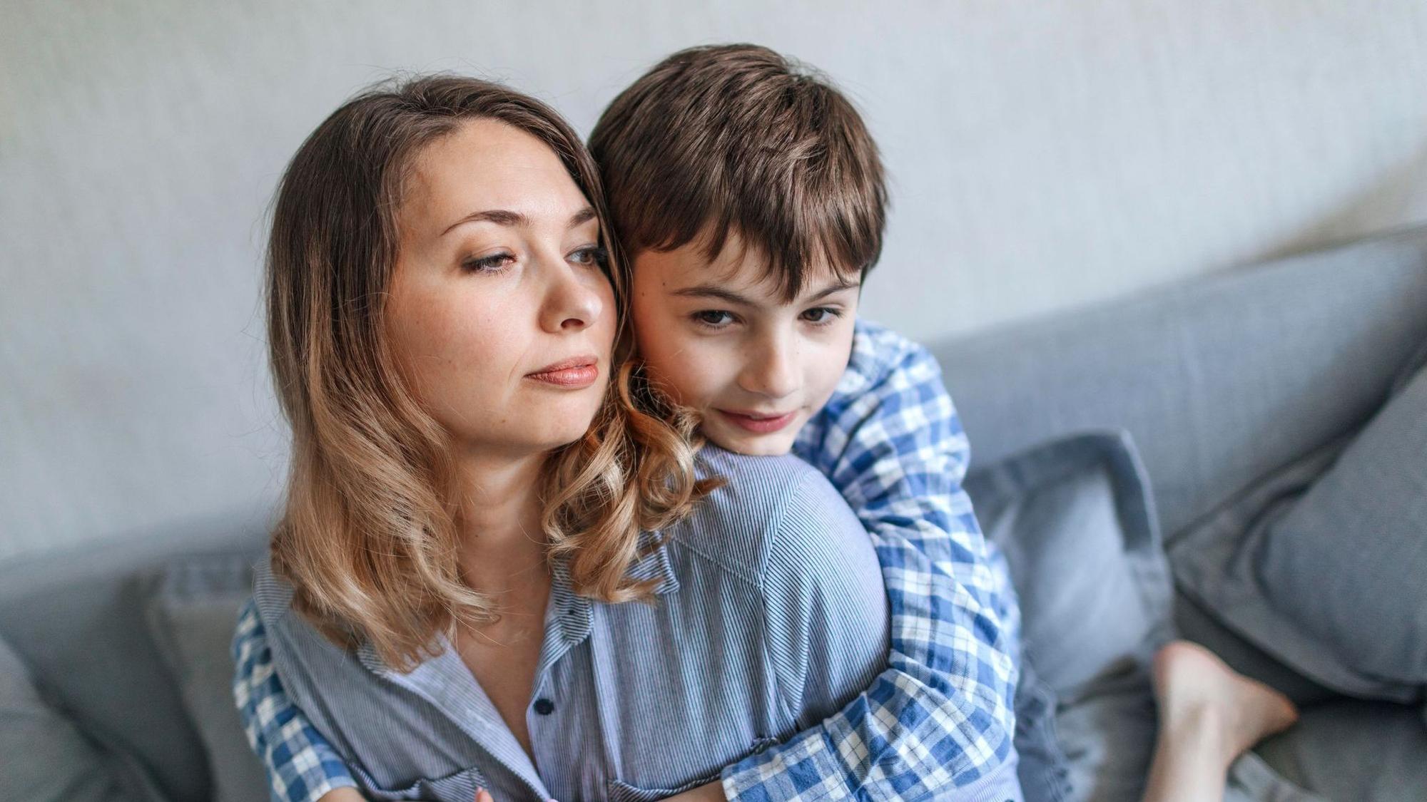 Mutter und Sohn