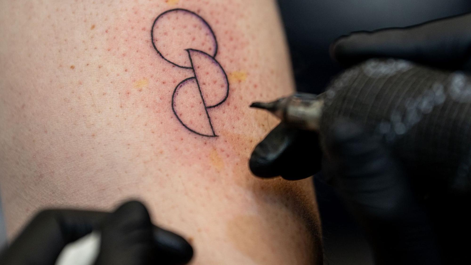 Organspende-Tattoo bei Aktion der Organisation «Junge Helden»