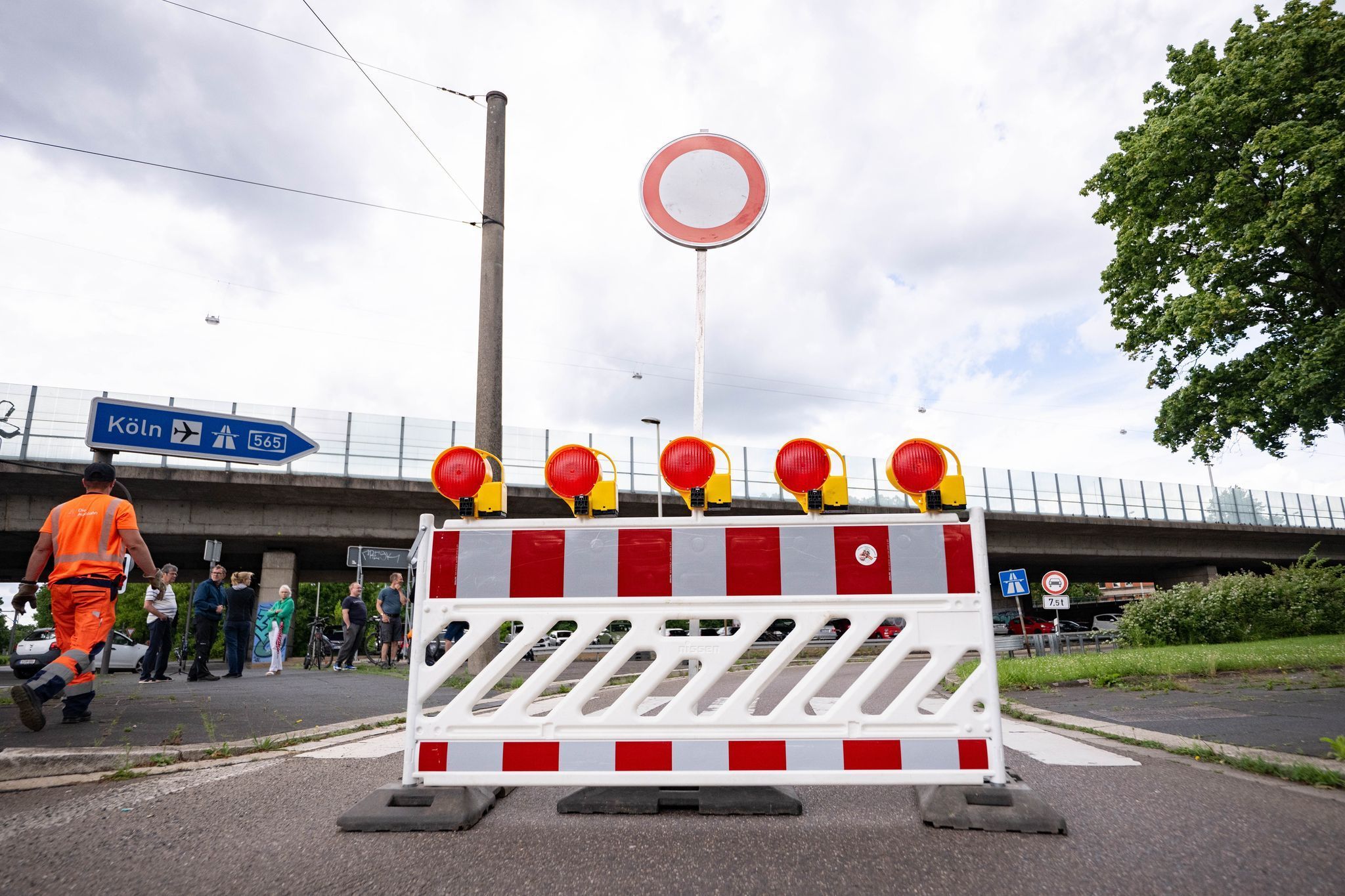 Umwege wegen gesperrter Nordbrücke treffen auch Konsumenten