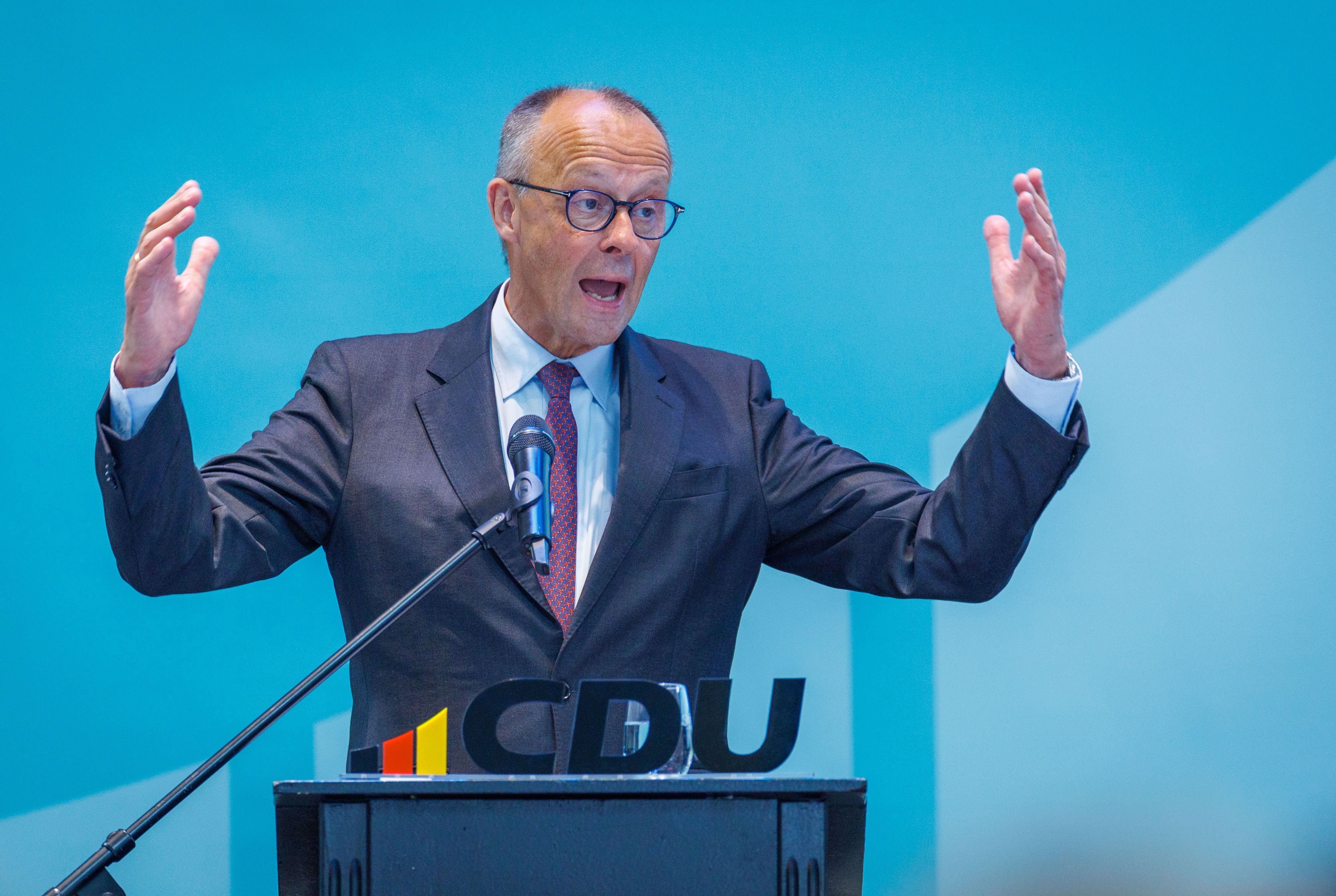 Linstow: Bundeskanzler Friedrich Merz (CDU) spricht am Samstag (5. Juni) beim Landesparteitag der CDU Mecklenburg-Vorpommern zu den Delegierten.