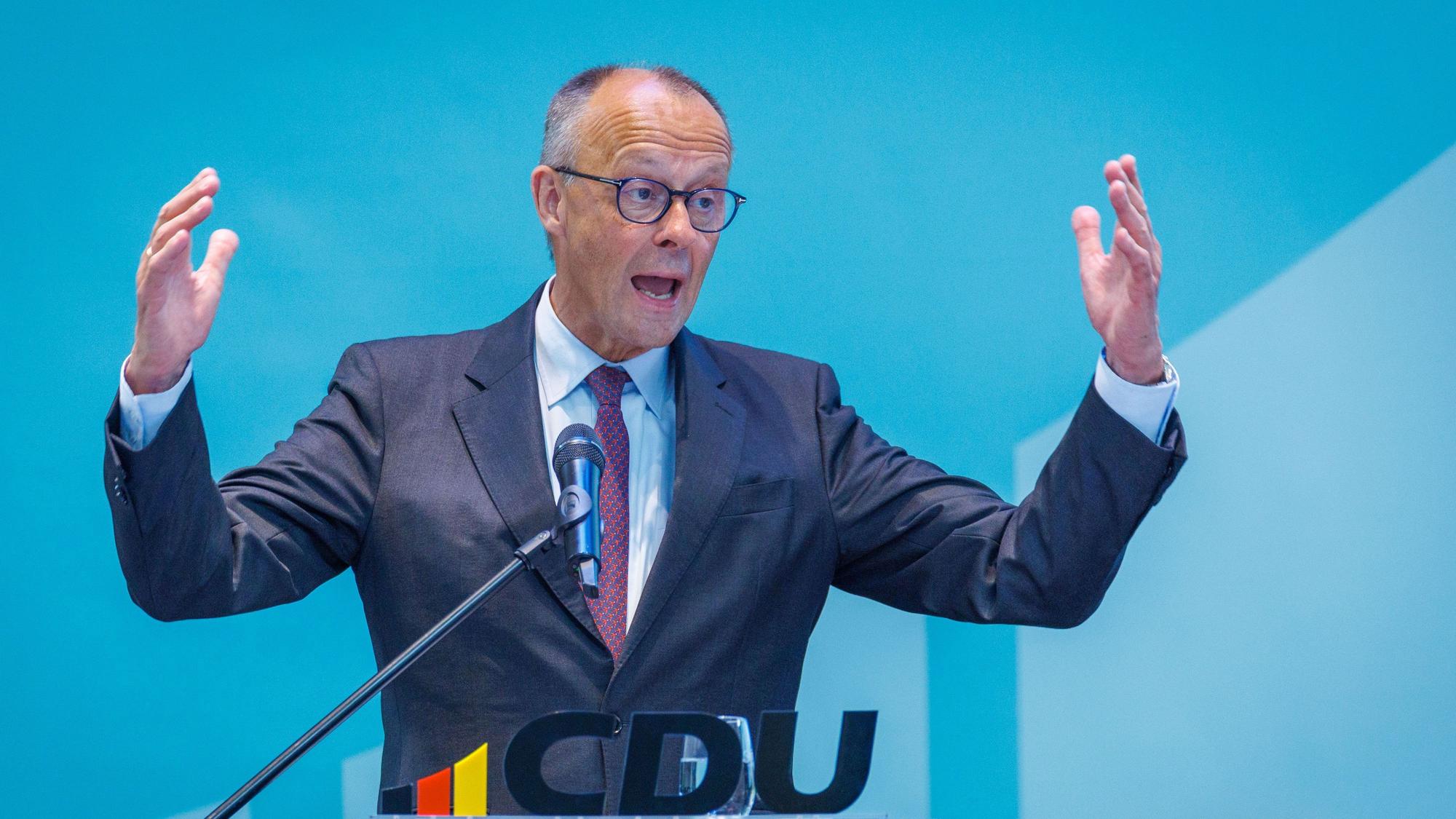 Linstow: Bundeskanzler Friedrich Merz (CDU) spricht am Samstag (5. Juni) beim Landesparteitag der CDU Mecklenburg-Vorpommern zu den Delegierten.