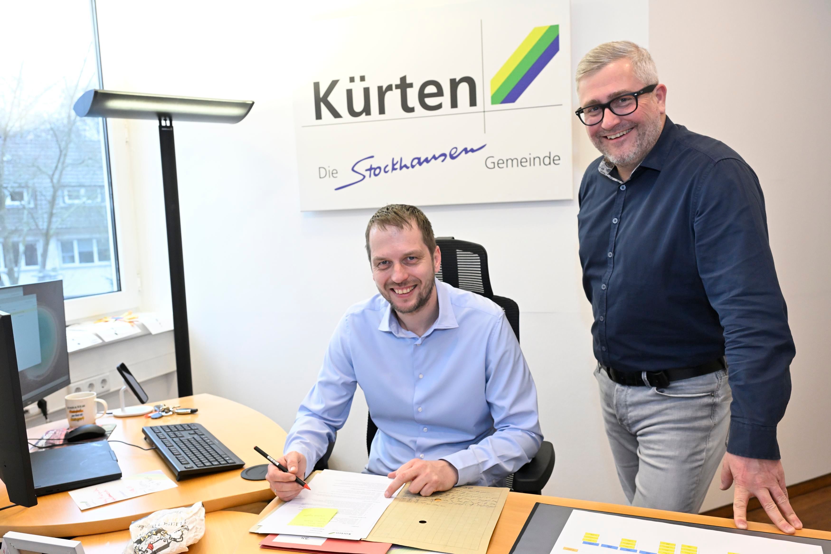 Mario Bredow mit Sven Schmidt
