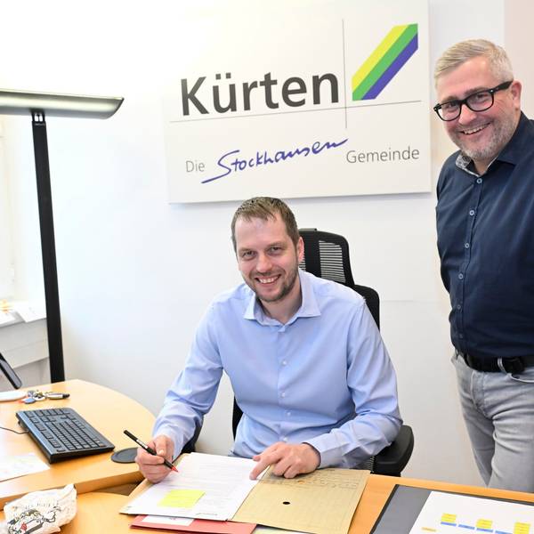 Mario Bredow mit Sven Schmidt