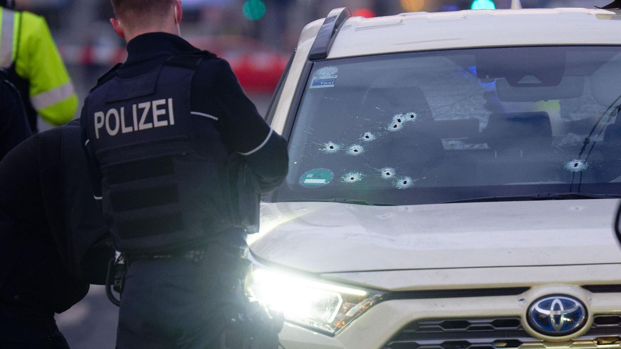 Schüsse auf Taxi-Fahrgast