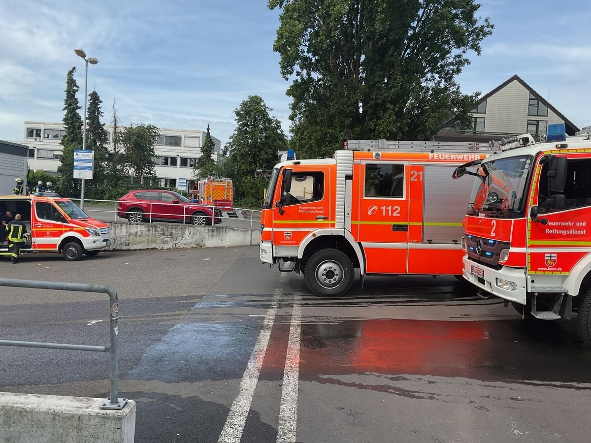 Feuer im Saunabereich eines Fitnessstudios in Bonn.
