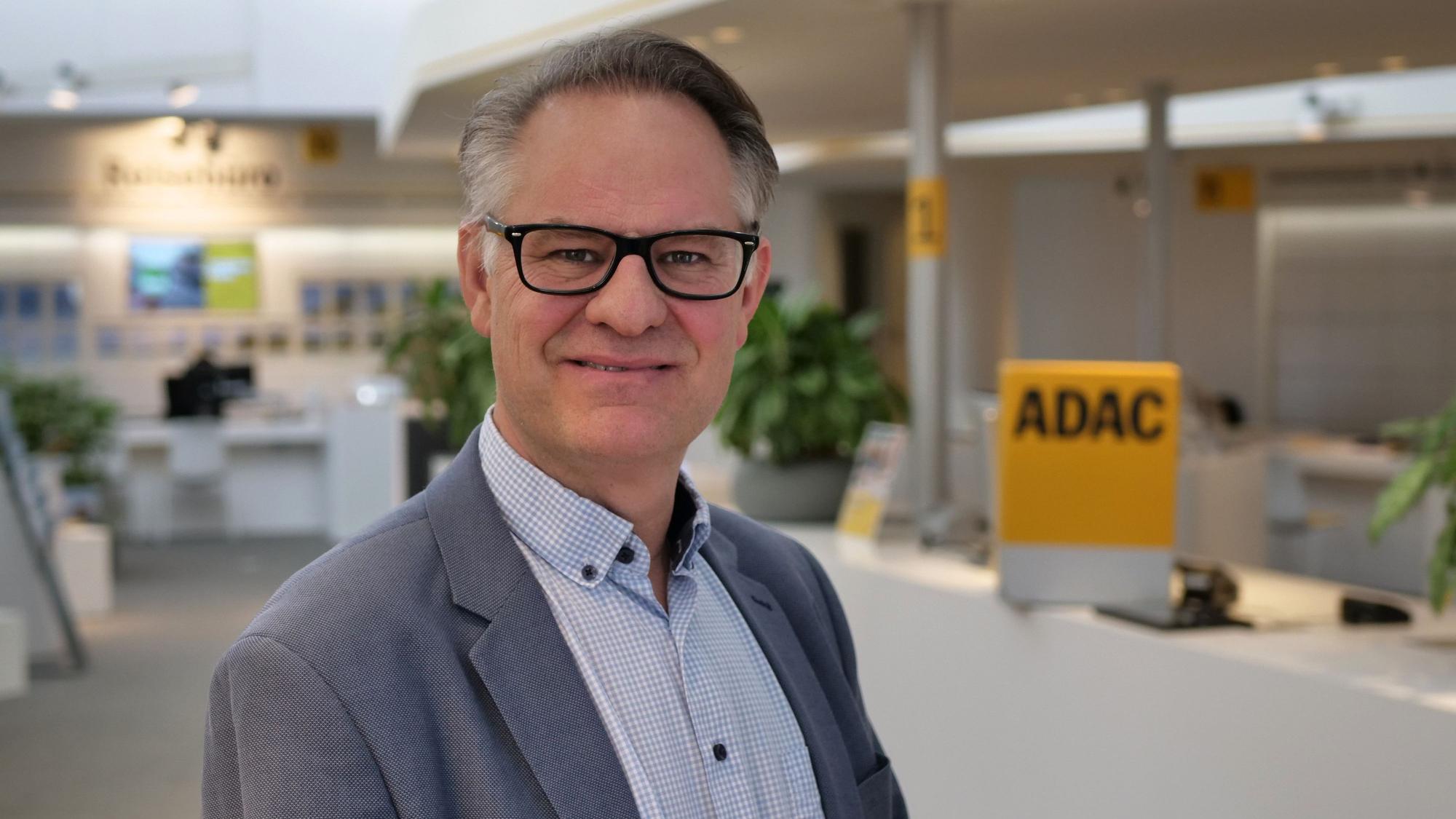Prof. Roman Suthold ist Verkehrswissenschaftler beim ADAC Nordrhein.