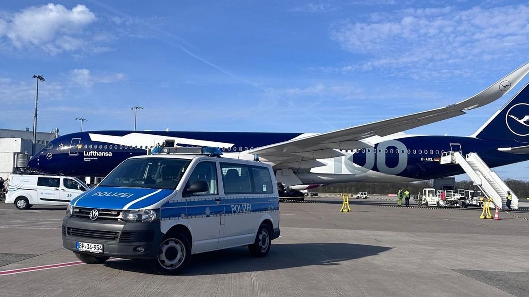 Bundespolizei: Zwei Festnahmen am Flughafen Köln/Bonn.