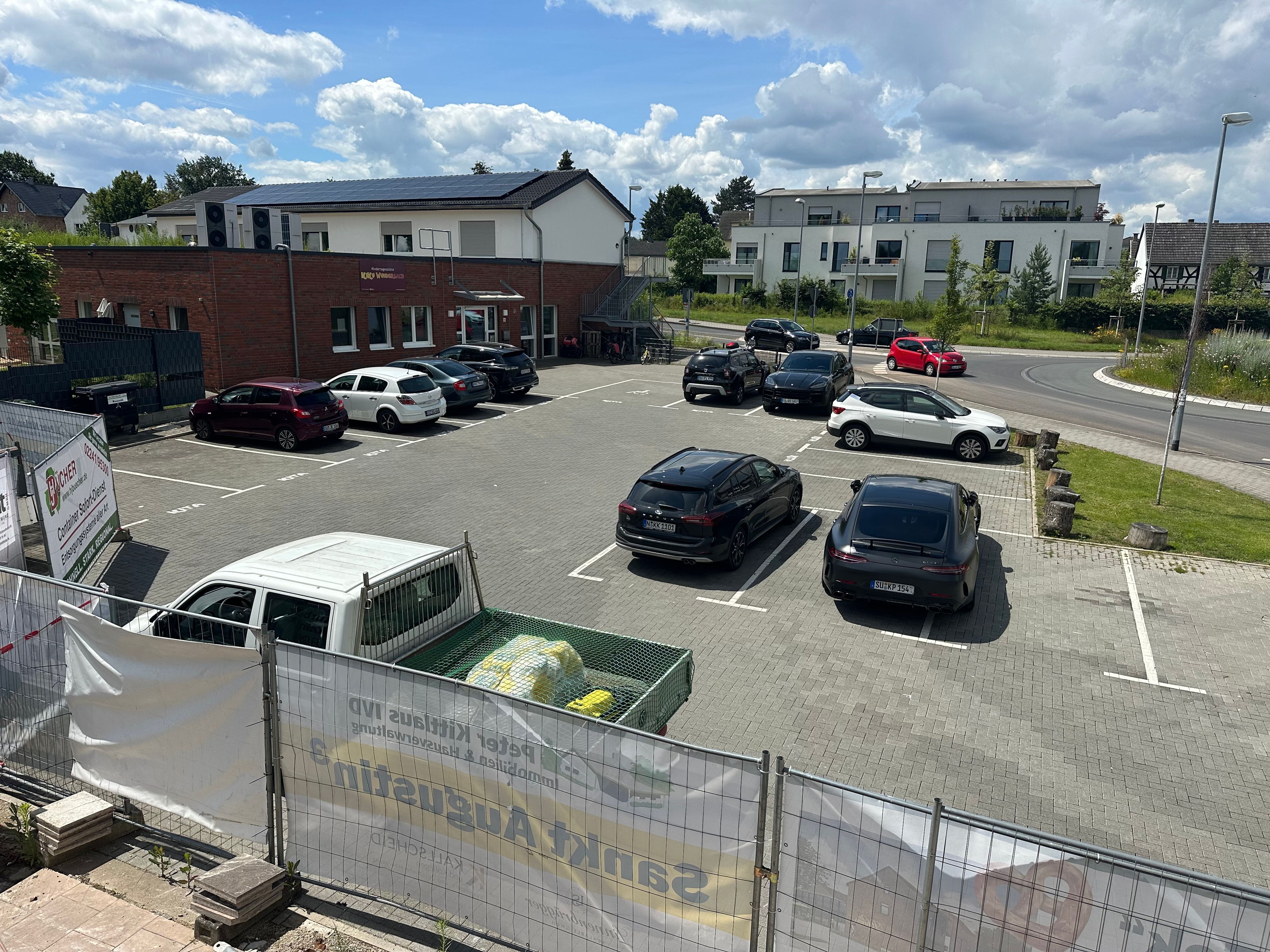 Am neuen Pleeser Eck wird es 17 Parkplätze für die Kunden der Bäckerei und des Cafés geben.