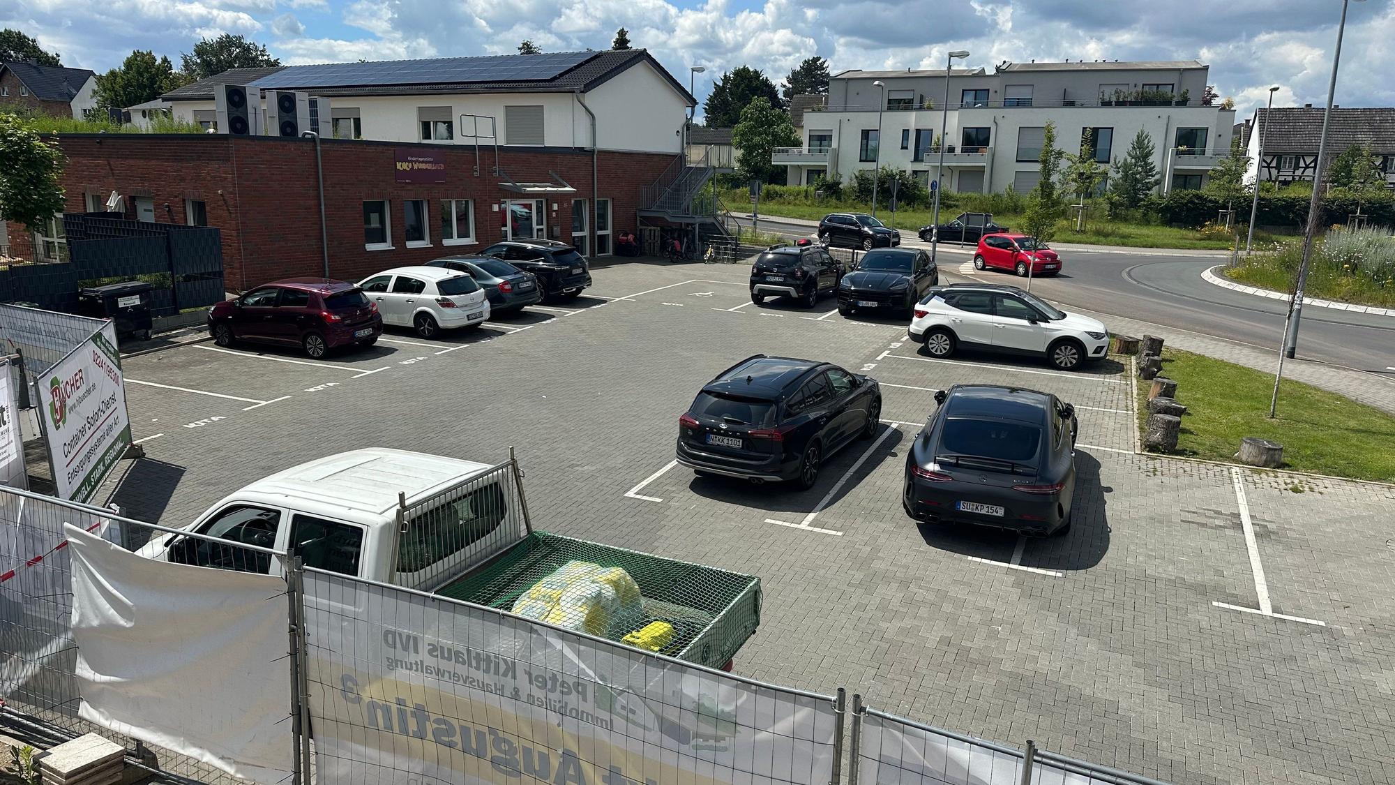 Am neuen Pleeser Eck wird es 17 Parkplätze für die Kunden der Bäckerei und des Cafés geben.