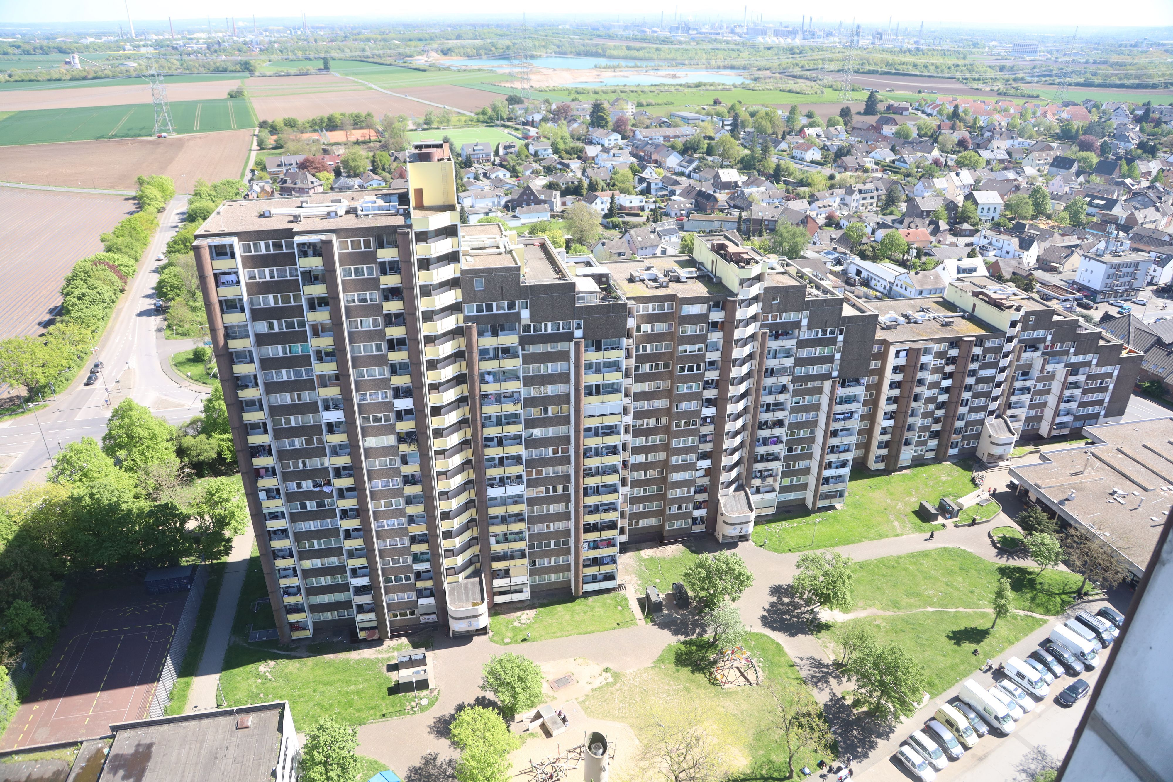 22.04.2026, Köln: Serie abgehängte Stadtteile: Essensausgabe am Kölnberg.  Foto: Arton Krasniqi