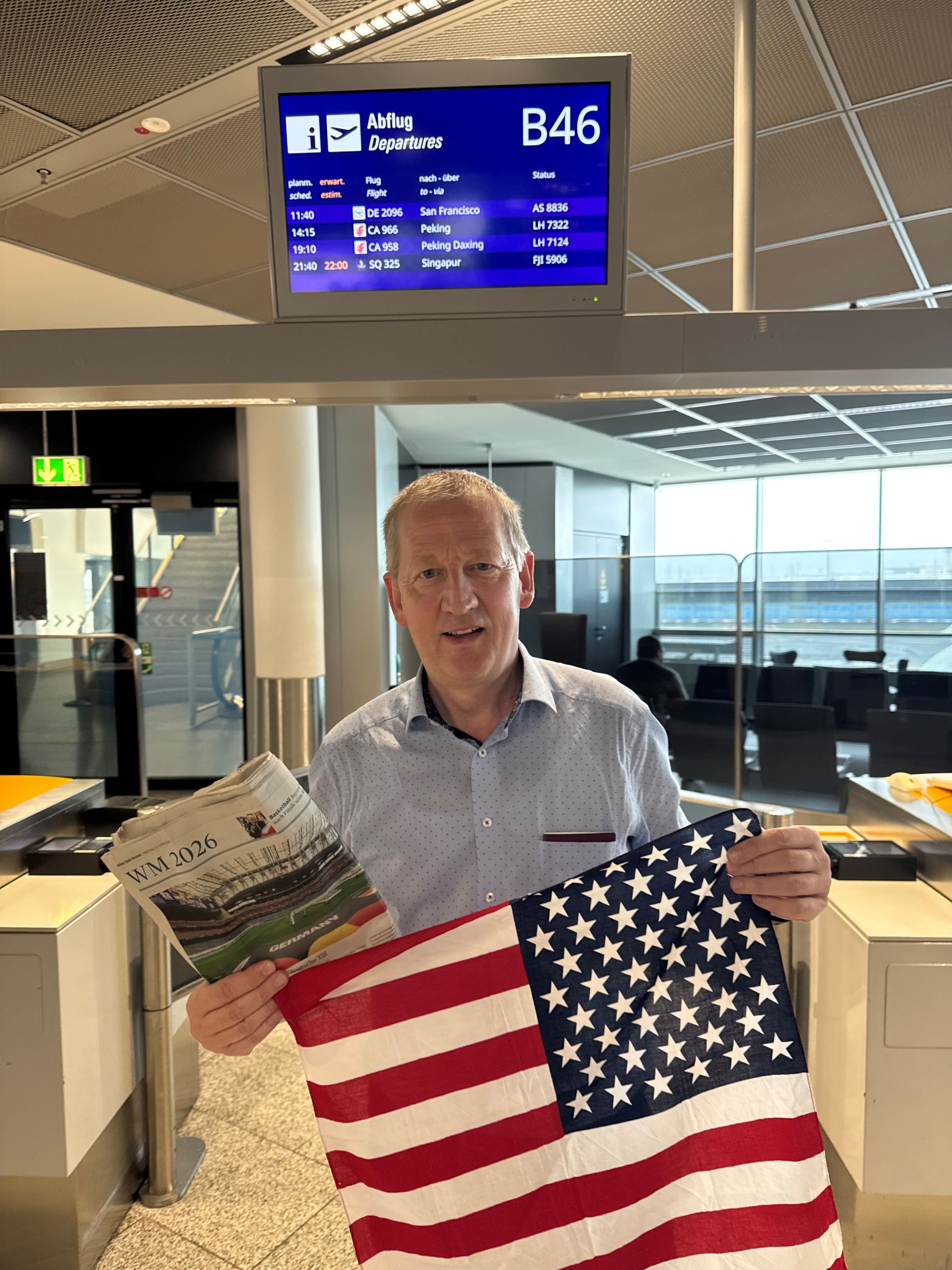 Olaf Pohl auf dem Weg in die USA zur Fußball-WM.