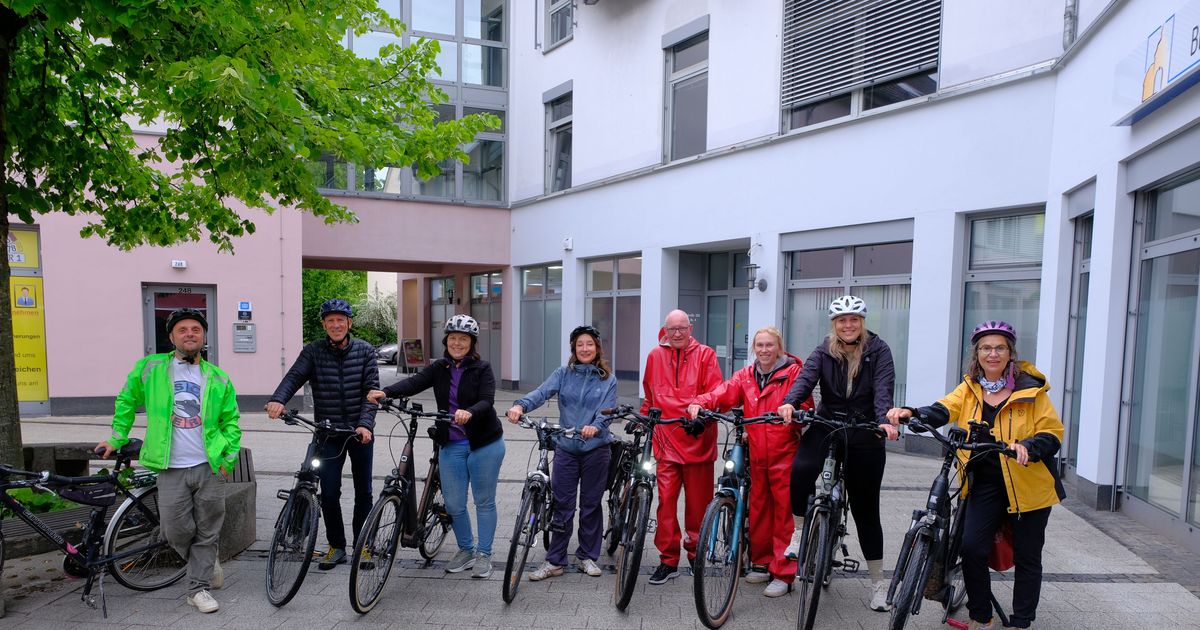 Verein-Zugezogene-erkunden-R-srath-per-Rad