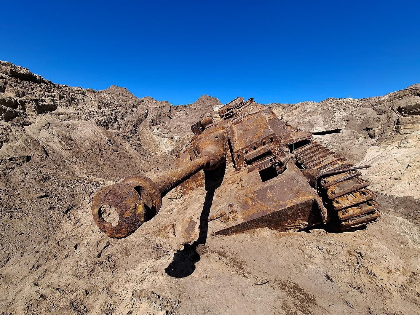 Fundort des StuG III auf dem Gelände des Fliegerhorsts Nordholz.