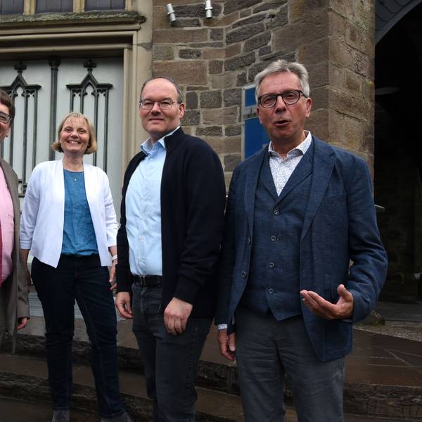 Das Foto zeigt (von links) Superintendent Michael Braun, Kirsti Greier, Marc Platten und Andreas Spierling.