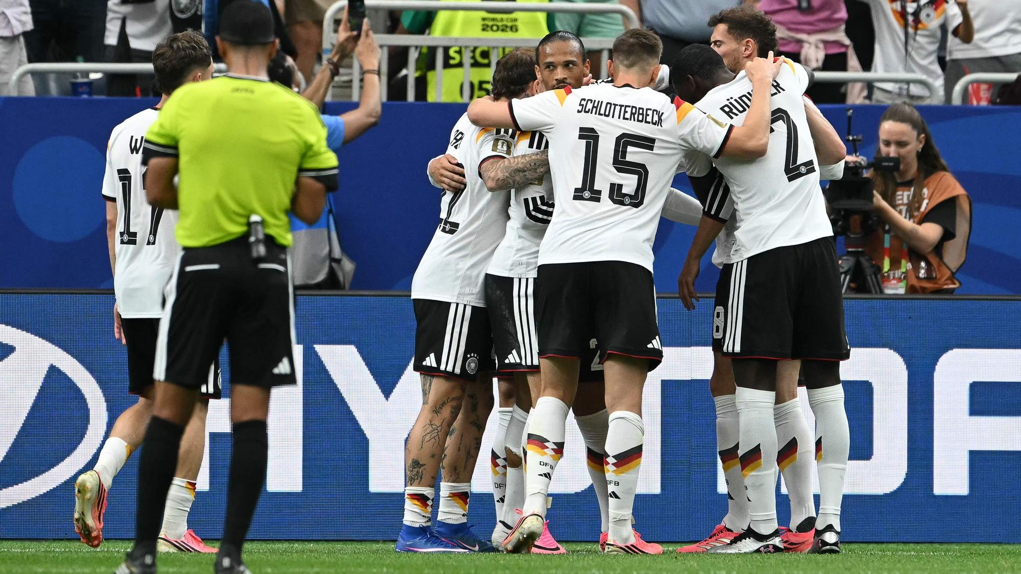 Torjubel bei Deutschland.