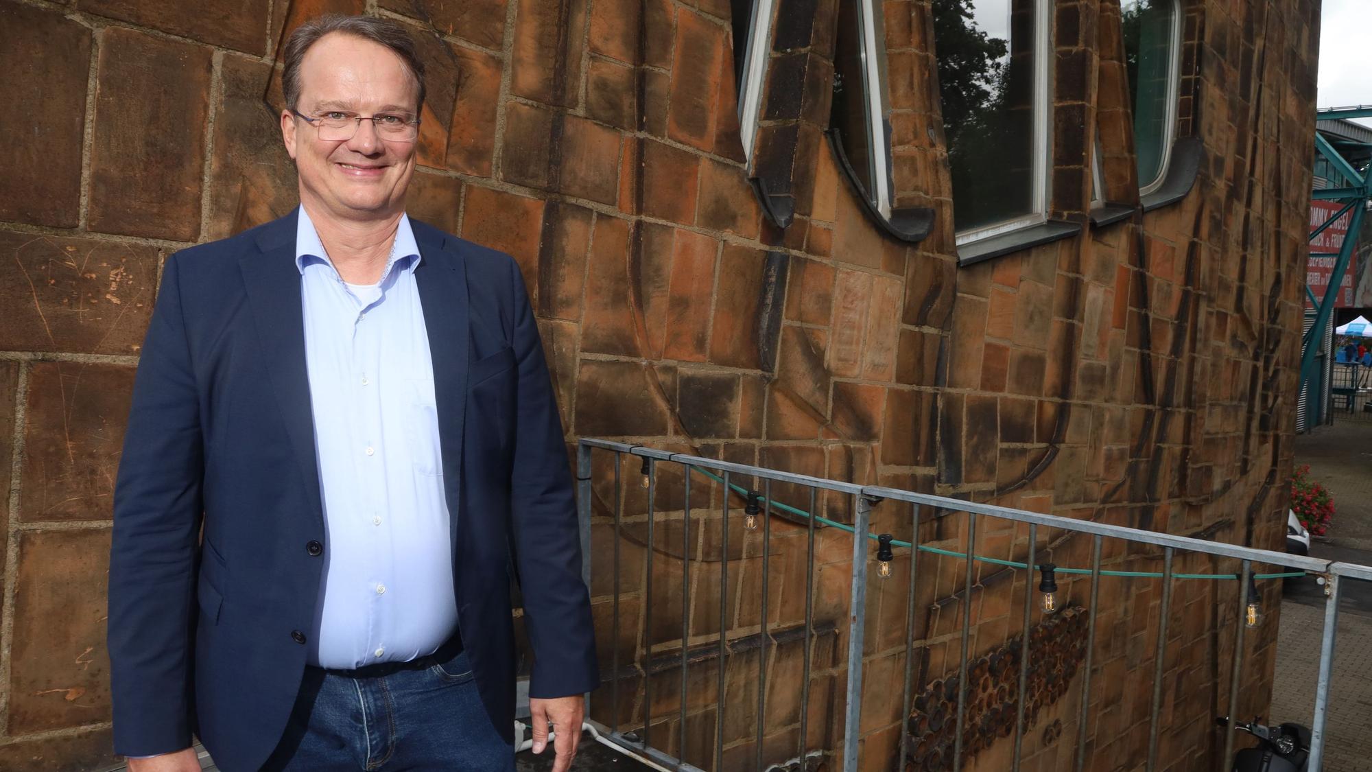 Horst Harbusch-Geier an den Rheinterrassen.