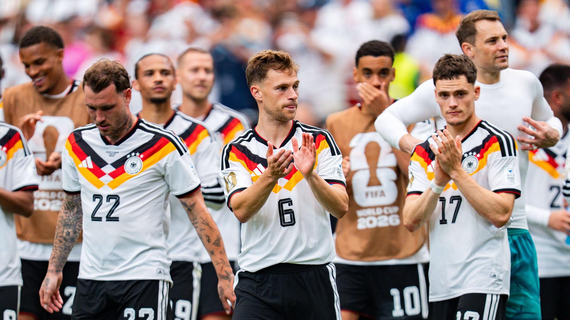 FIFA Fussball Weltmeisterschaft 2026, Gruppe E, Spiel 1, Deutschland vs. Curacao, 14.06.2026 im NRG Stadium in Houston, Texas Jubel nach Abpfiff bei Nathaniel Brown Nico Schlotterbeck David Raum Florian Wirtz Joshua Kimmich Manuel Neuer *** FIFA World Cup 2026, Group E, Match 1, Germany vs Curacao, 14 06 2026 at NRG Stadium in Houston, Texas Nathaniel Brown Nico Schlotterbeck David Raum Florian Wirtz Joshua Kimmich Manuel Neuer cheering after the final whistle Copyright: xBahhoxKarax