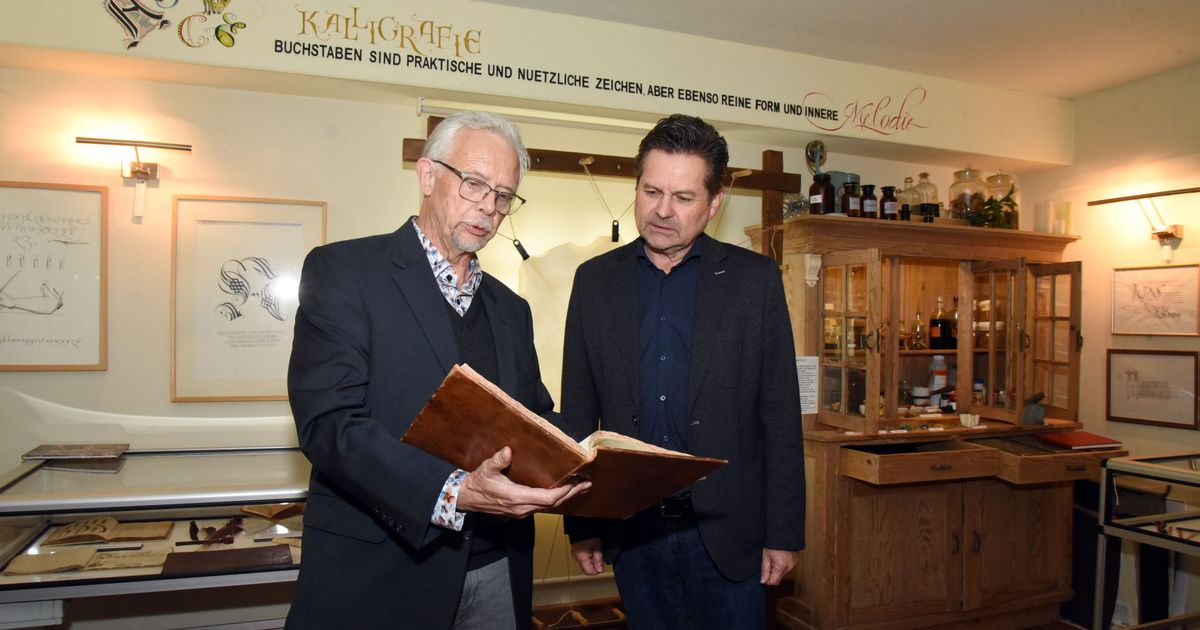 Kalligrafie-Museum-f-r-Schreibkultur-in-Wiehl-feiert-Jubil-um