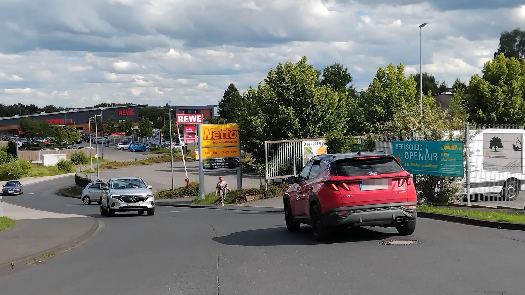 Im Gewerbegebiet Ohlenhohnstraße gibt es viele Supermärkte.