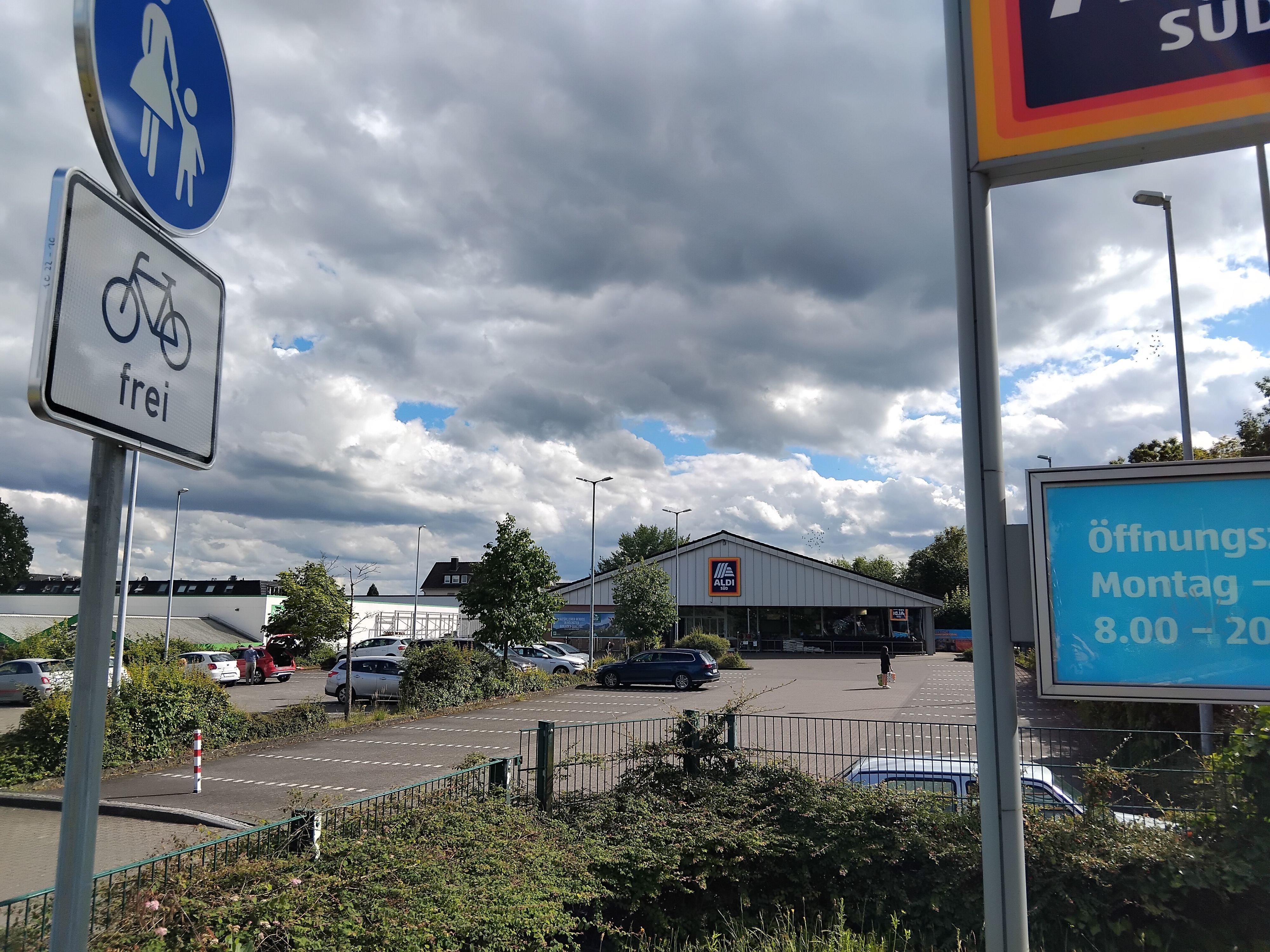 Der Aldi-Markt an der Hauptstraße Ecke Eisenerzstraße