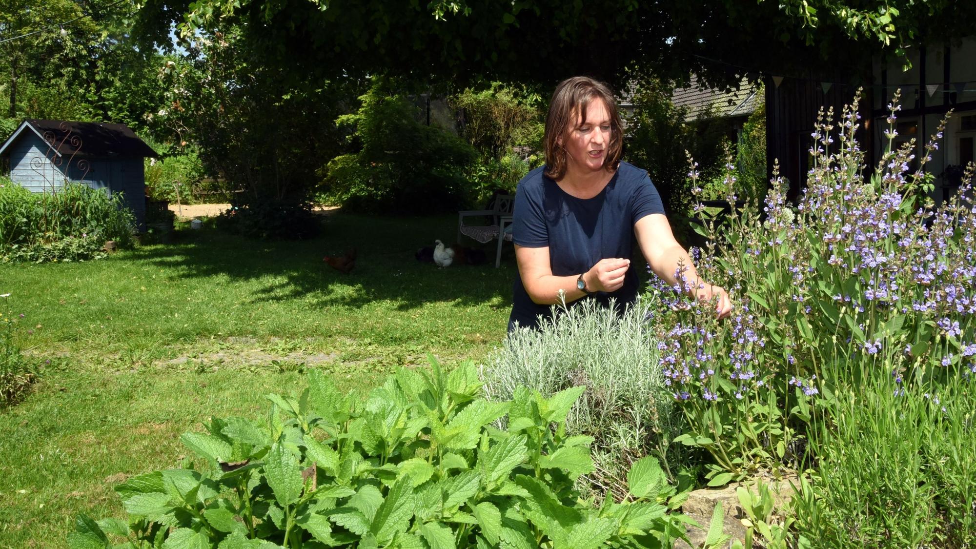 Für Sylvia Geldmacher, die Hüterin des Lindenhofs in der schmucken Ortschaft Diezenkausen gibt es immer etwas zu tun. Auch sie schätzt die Auszeiten in der Natur.