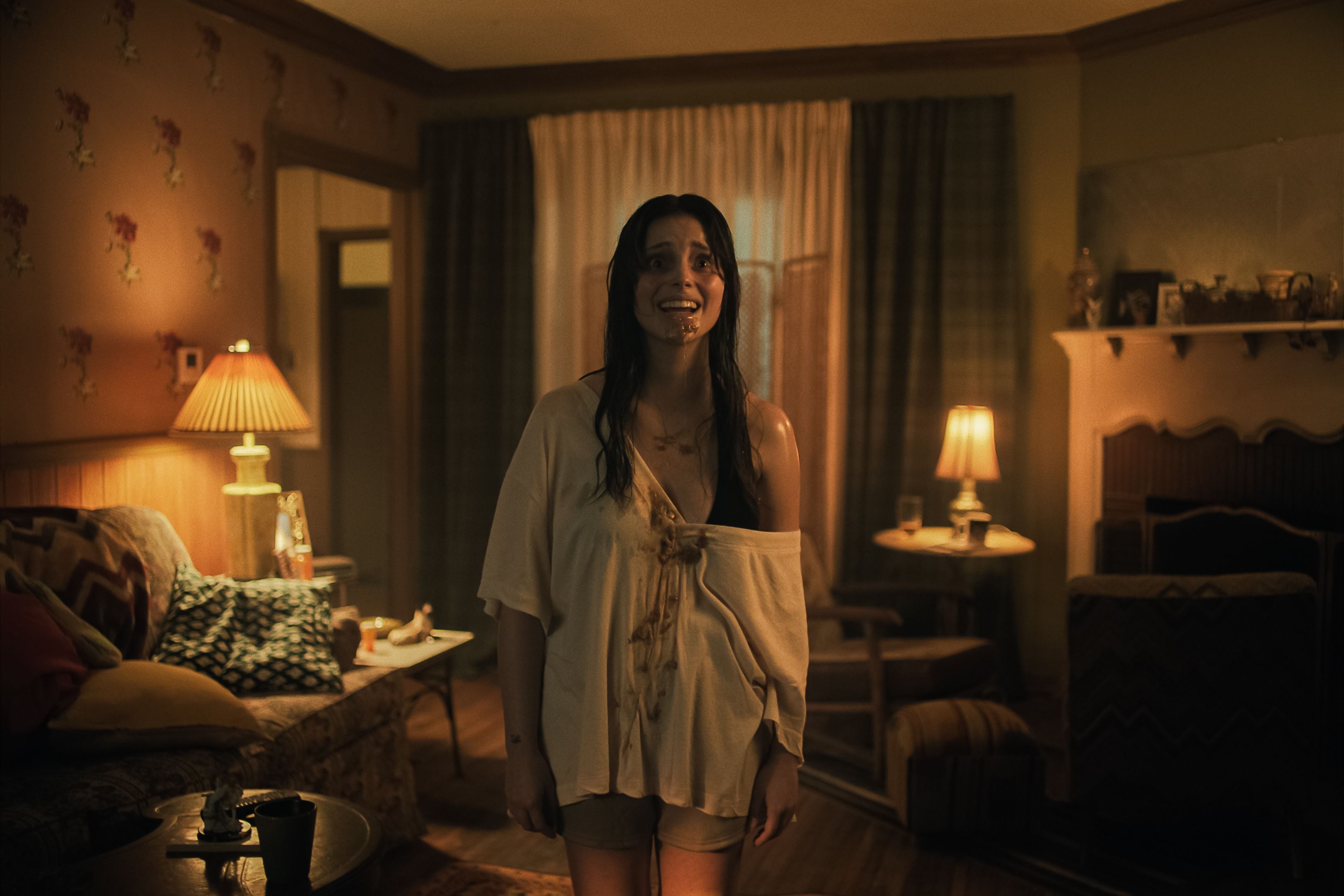 Inde Navarrette als Nikki in einer Szene des Films "Obsession - Du sollst mich lieben".