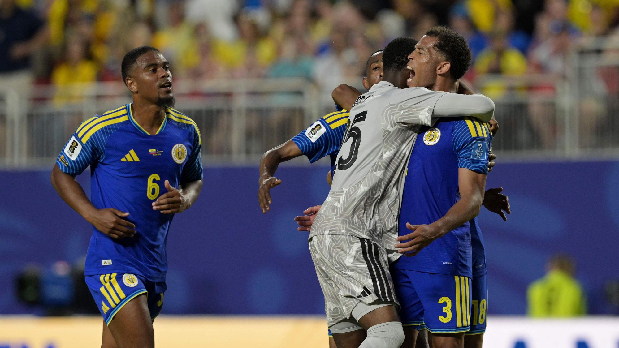 Die Curacao-Spieler jubeln nach dem Unentschieden gegen Ecuador.