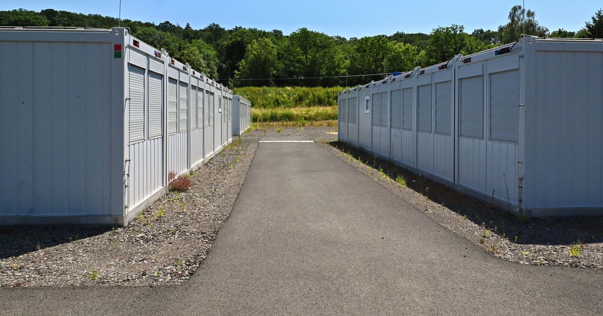 -ffentliche-Besichtigung-Stadt-Bad-M-nstereifel-stellt-Gefl-chteten-Unterkunft-vor