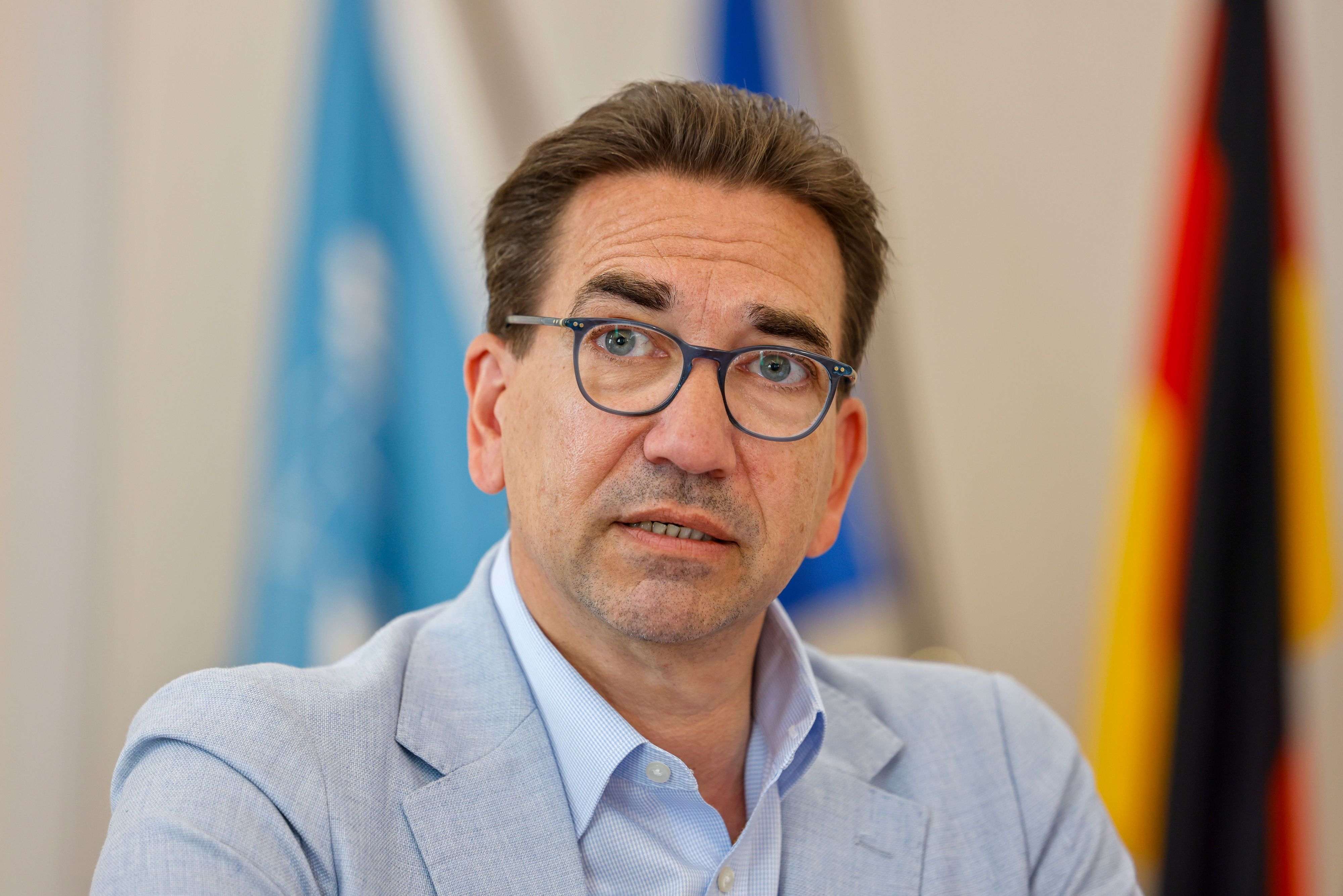 Guido Déus, Oberbürgermeister von Bonn, gibt ein Pressestatement zu den Auswirkungen der Nordbrückensperrung ab.