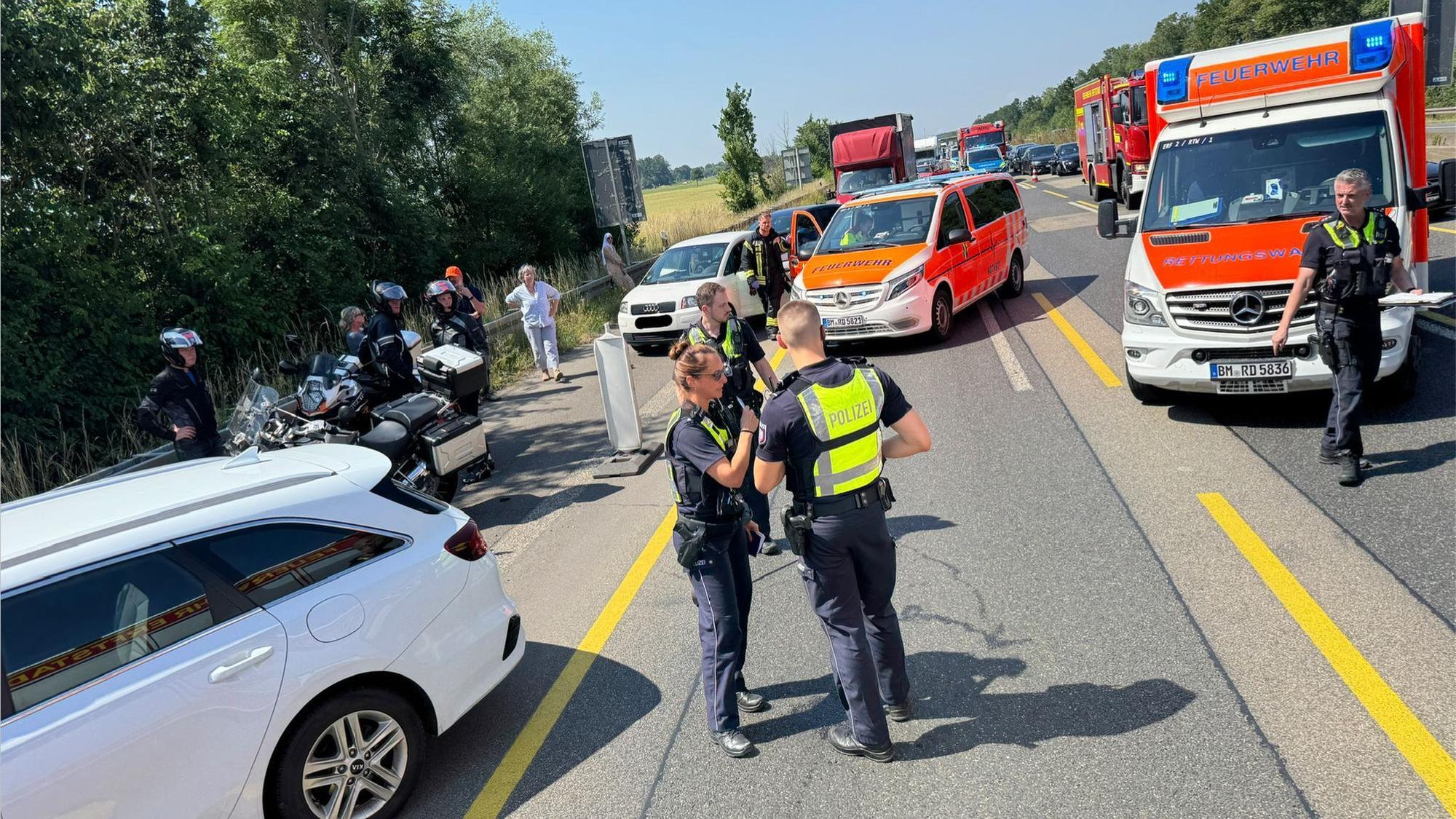 Die Autobahn 61 musste zwischenzeitlich komplett gesperrt werden.