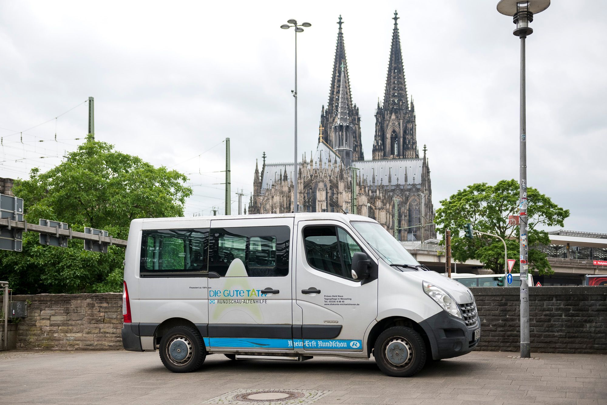 Mit dem Altenhilfe-Auto kamen die Teilnehmer vom Präses-Held-Haus der Diakonie Michaelshoven.