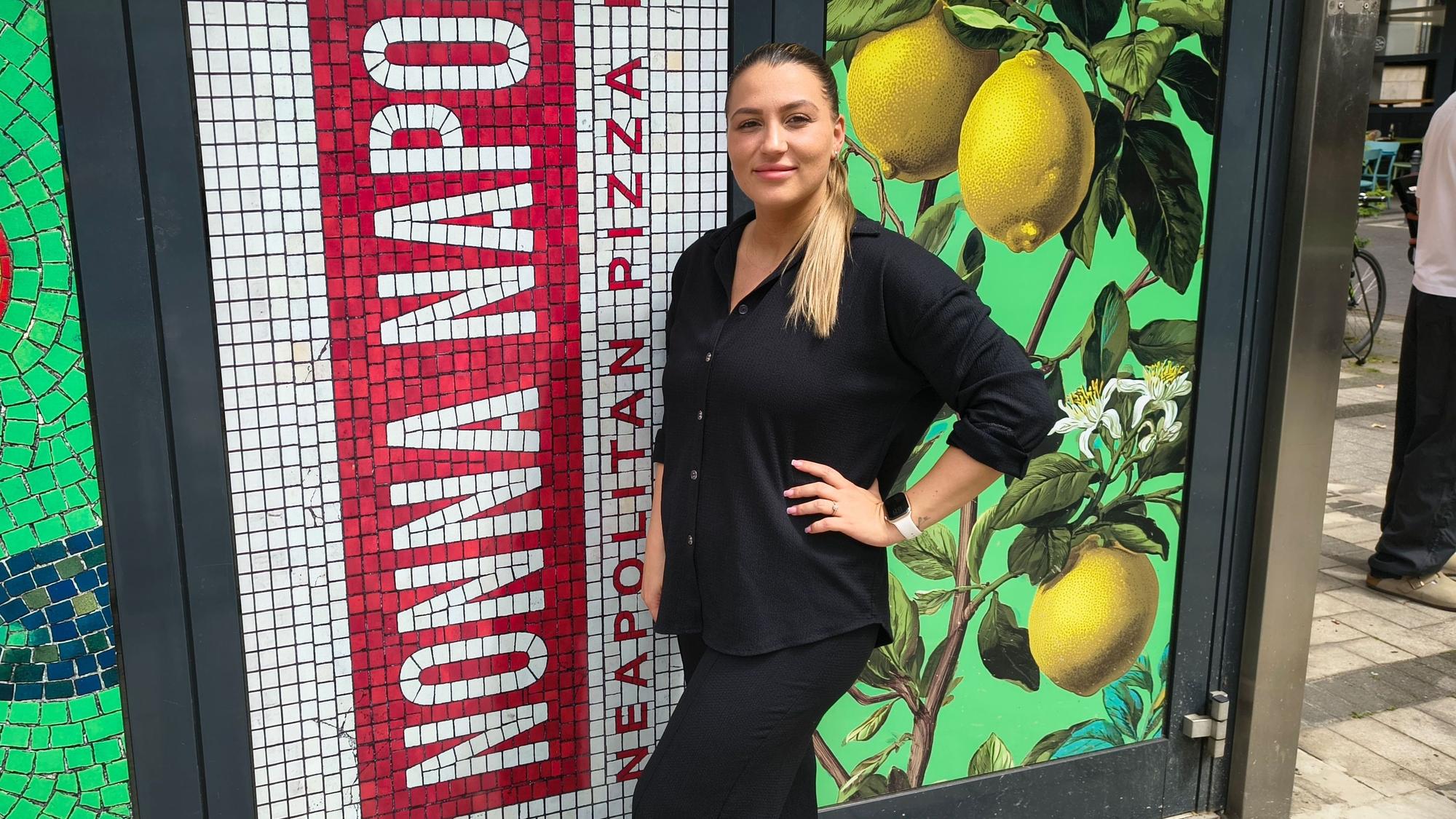 Am Willy-Millowitsch-Platz an der Breite Straße in Köln eröffnet bald eine neue Pizzaria.
