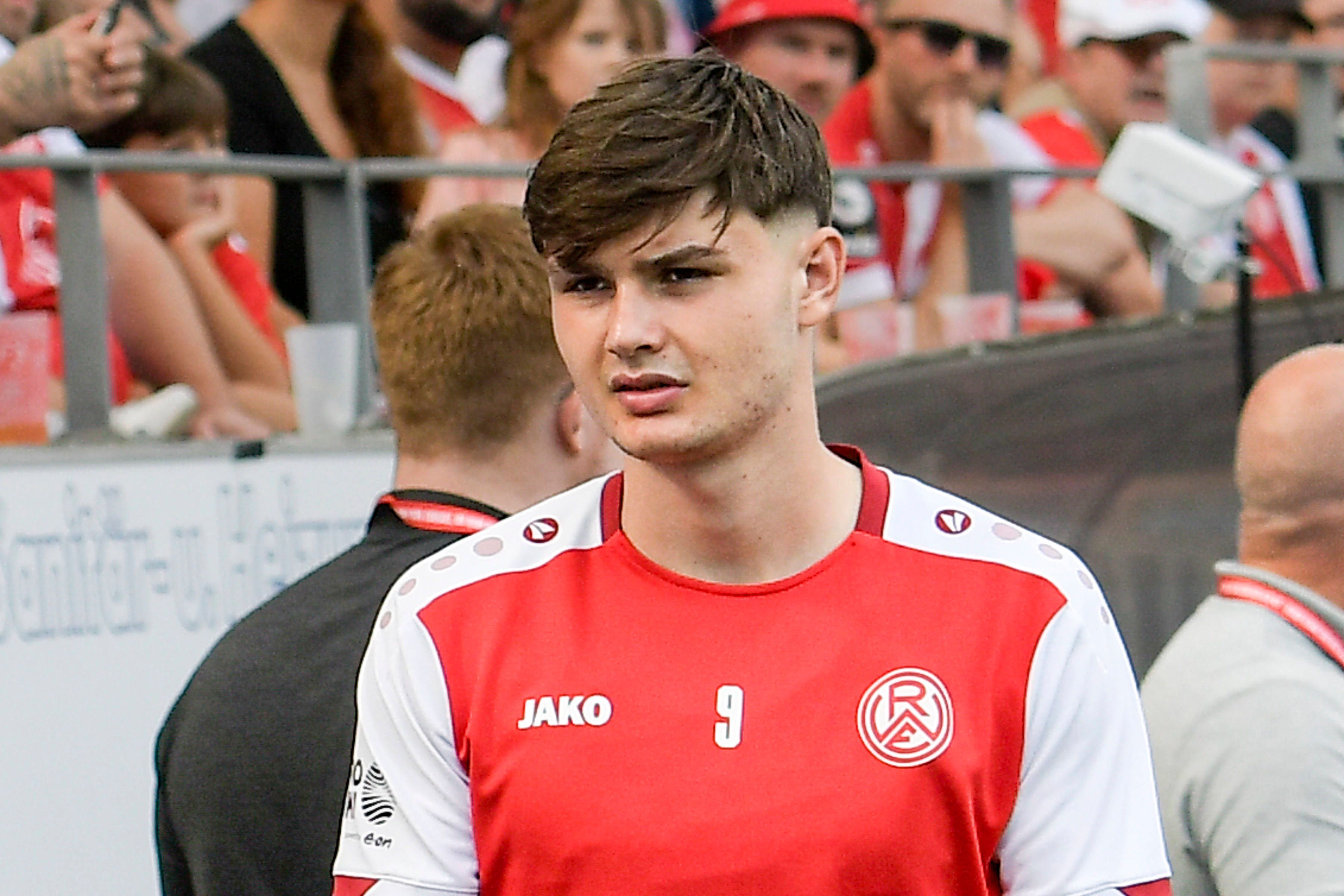 Jaka Cuber Potocnik im Trikot von RW Essen.