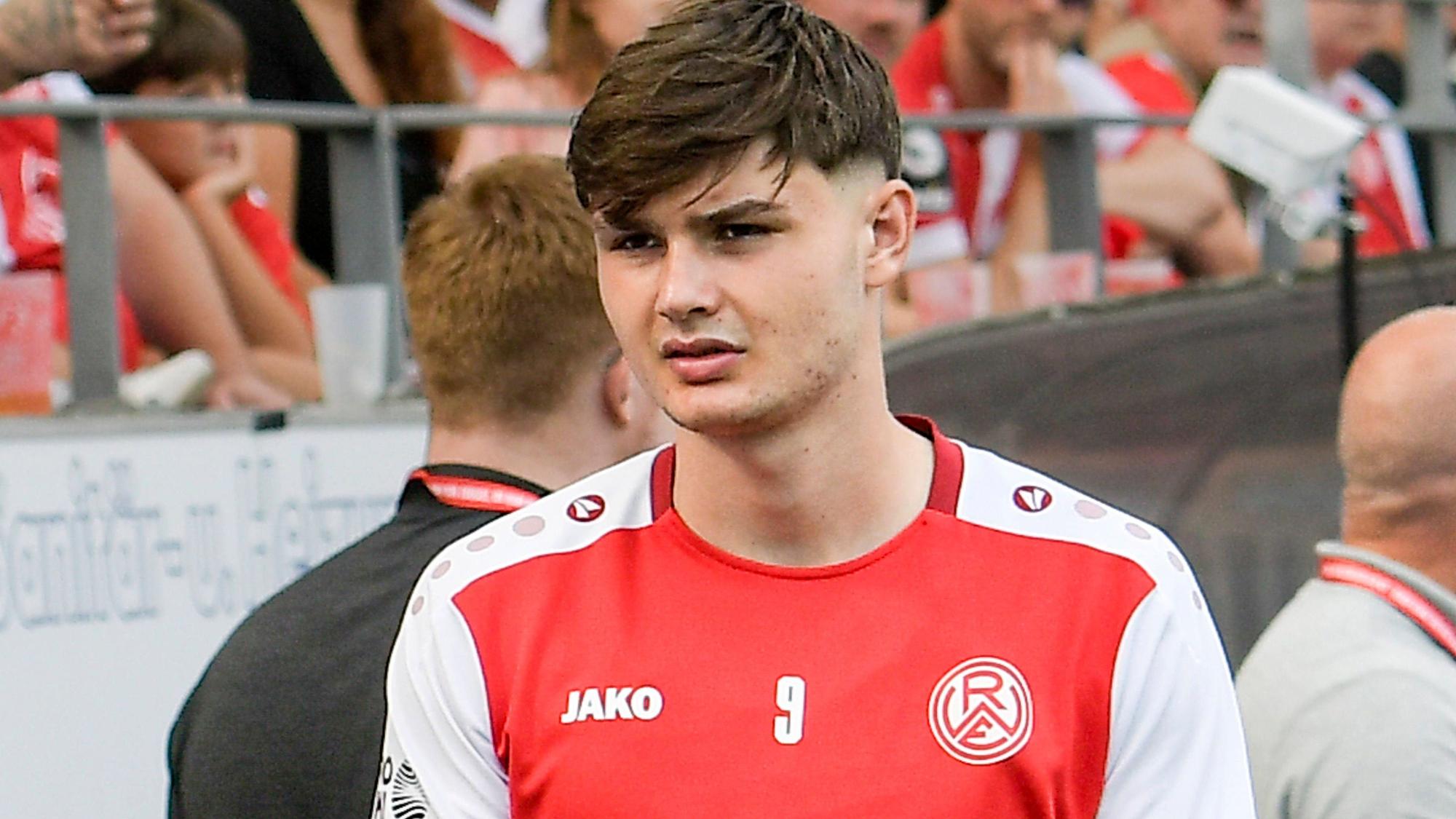 Jaka Cuber Potocnik im Trikot von RW Essen.