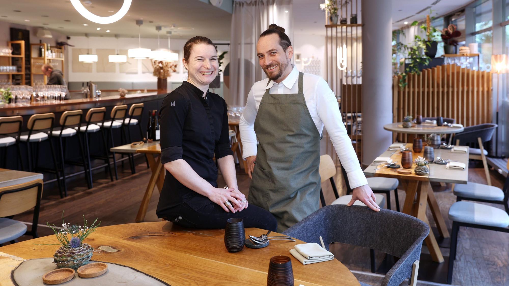 07.03.2026: Gastrokritik von Carsten Henn („Henns Geschmackssache“) über „Neobiota“ im Pantaleonswall 27.
Sonja Baumann und Erik Scheffler (Eigentümer und Küchenchefs) Foto: Martina Goyert