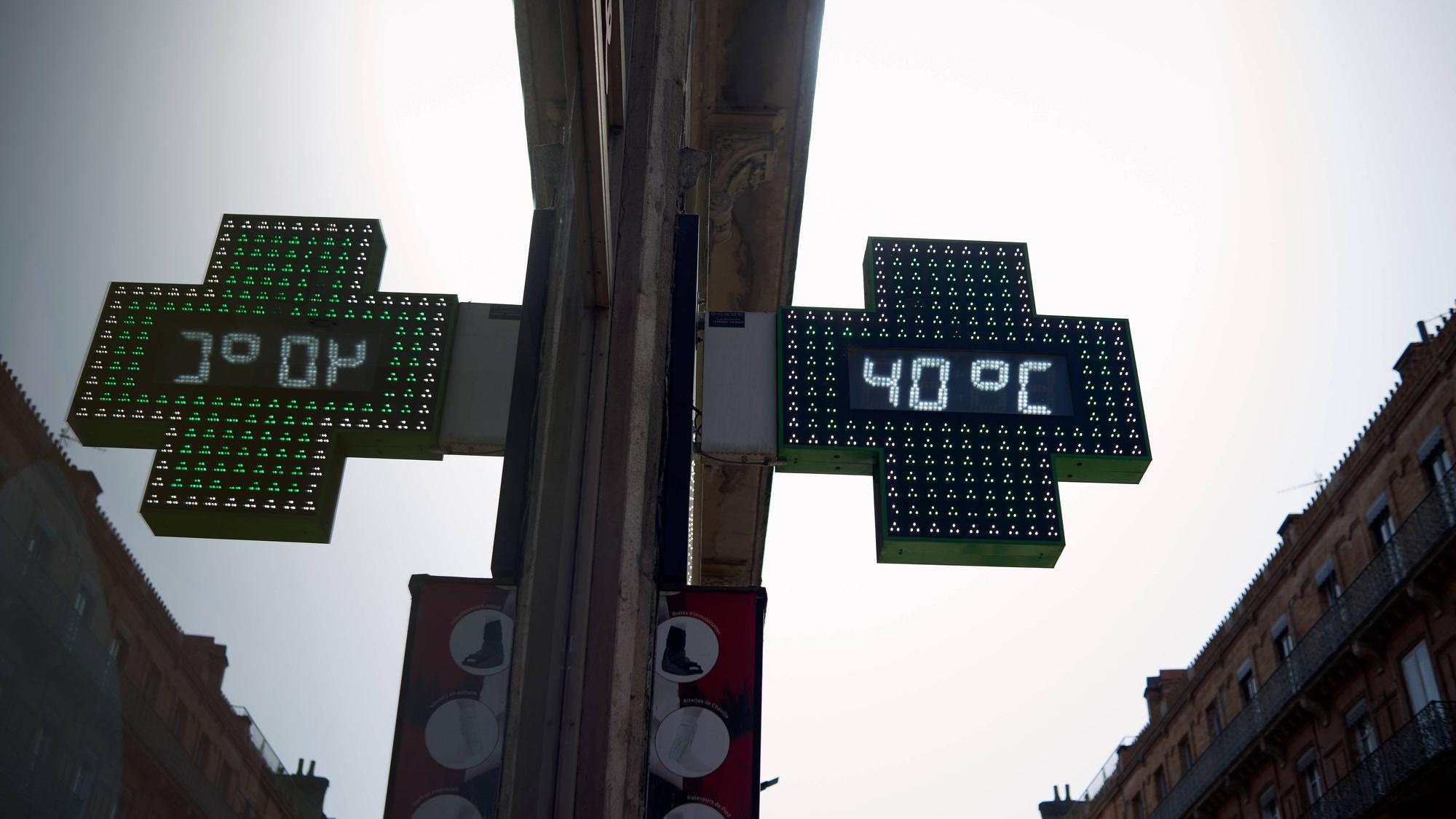 Frankreich hat bereits den nach Angaben des staatlichen Wetterdienstes heißesten Tag seit Beginn der Messungen 1947 erlebt.