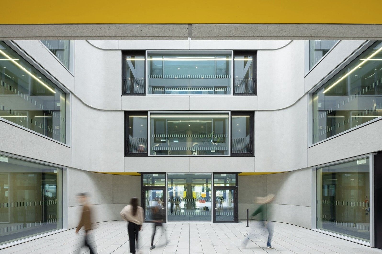Der Innenhof im Servicehaus des Kölner Studierendenwerks