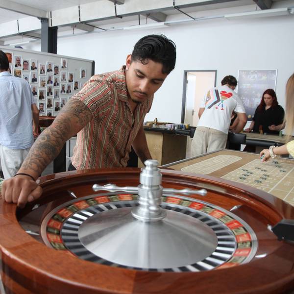Merkur bildet künftige Mitarbeitende für die neue Spielbank in einem Ausbildungszentrum am Turm aus, American Roulette