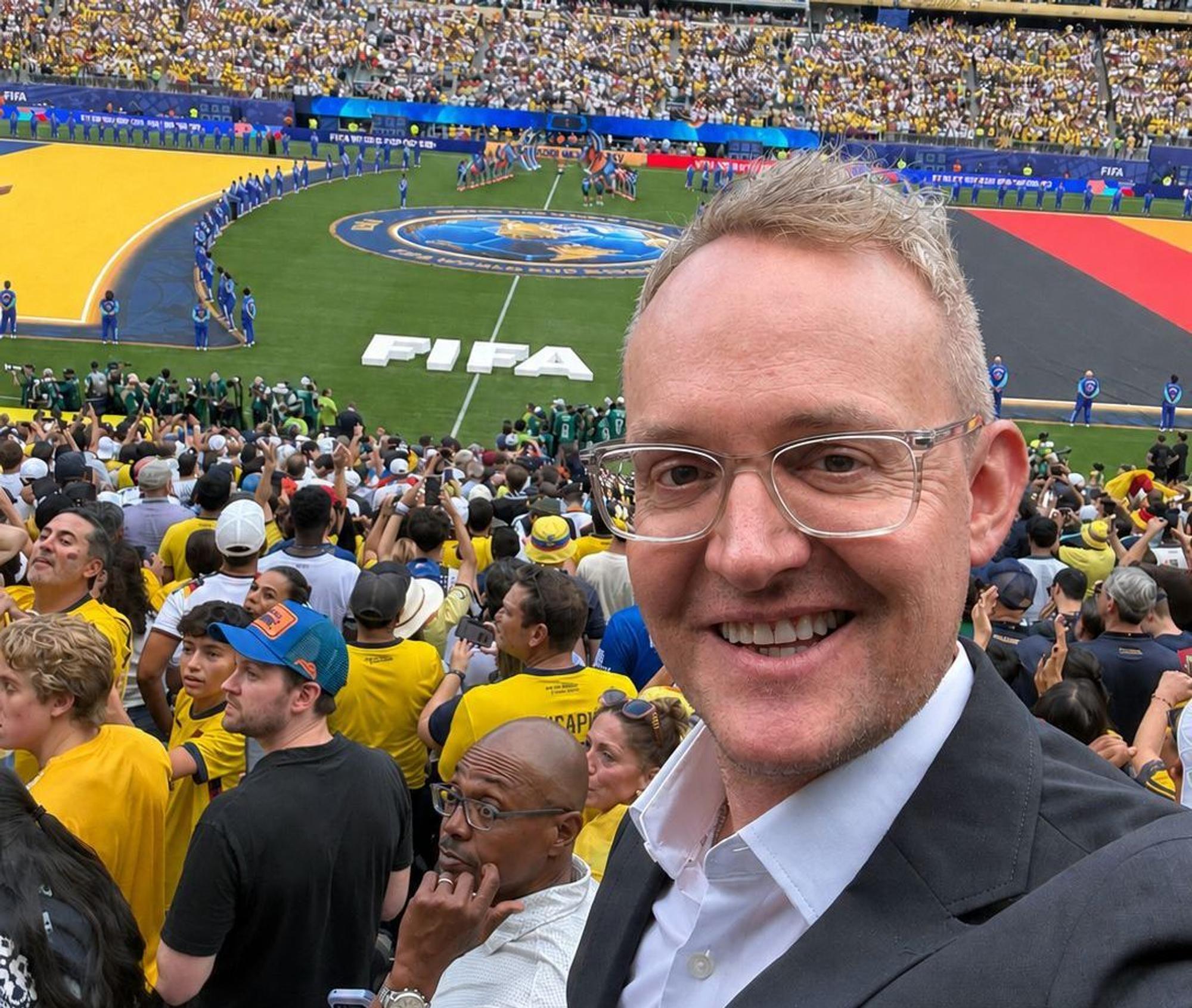 Alexander Wehrle beim WM-Spiel der deutschen Mannschaft gegen Ecuador im MetLife Stadium in East Rutherford bei New York