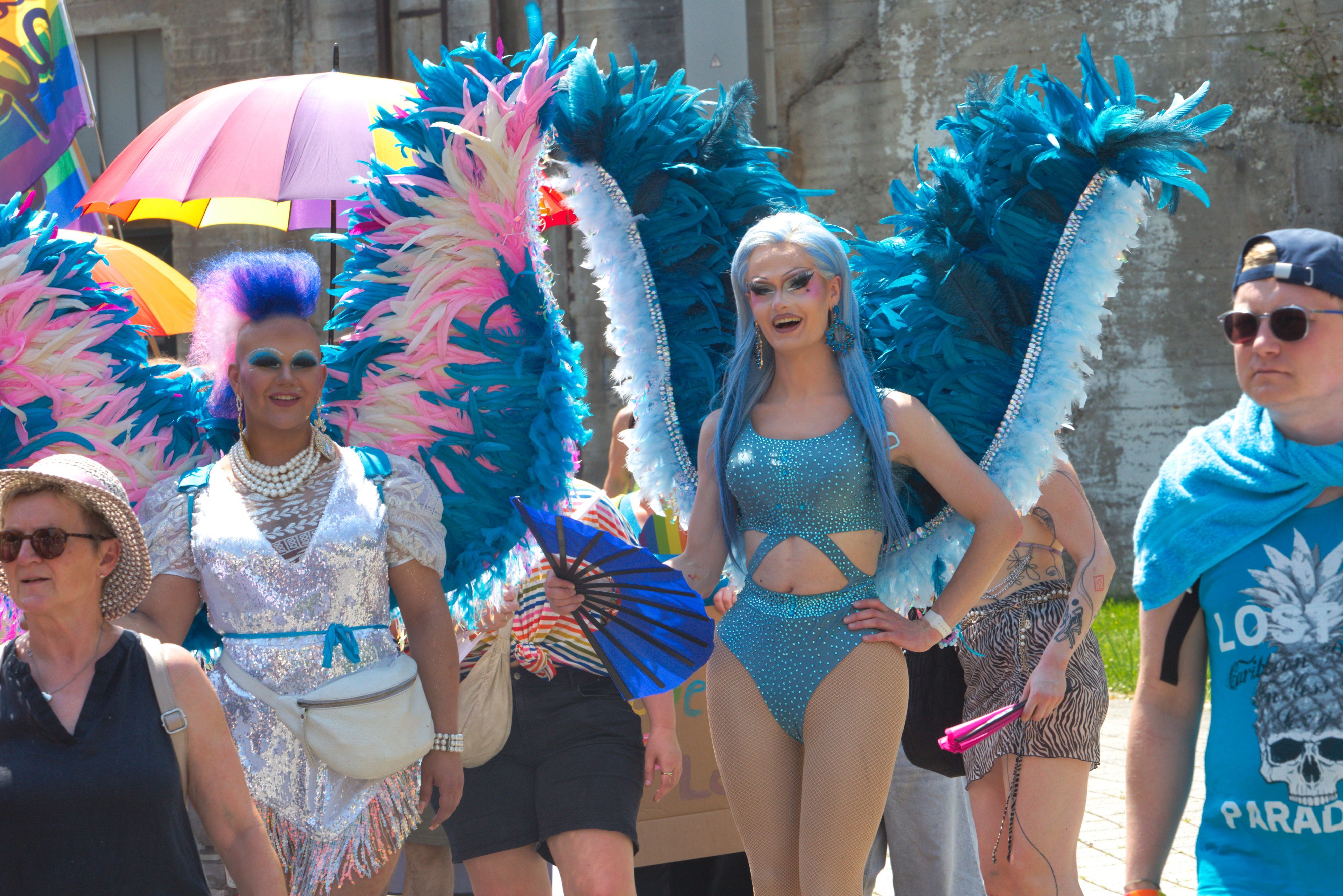 Zwei Dragqueens.